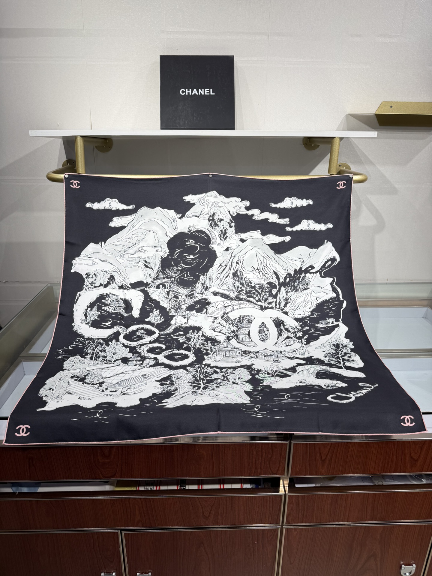 💟2025年90真丝双面上新💦💞18姆米真丝【90真丝斜纹双面同色佩戴】手工卷边斜纹真丝方巾（100%桑