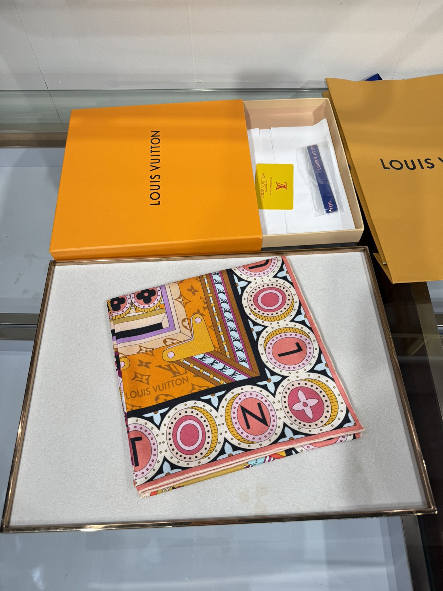 💟2025年春款 90真丝双面上新💦💞18姆米真丝【90真丝斜纹双面同色佩戴】手工卷边斜纹真丝方巾（10