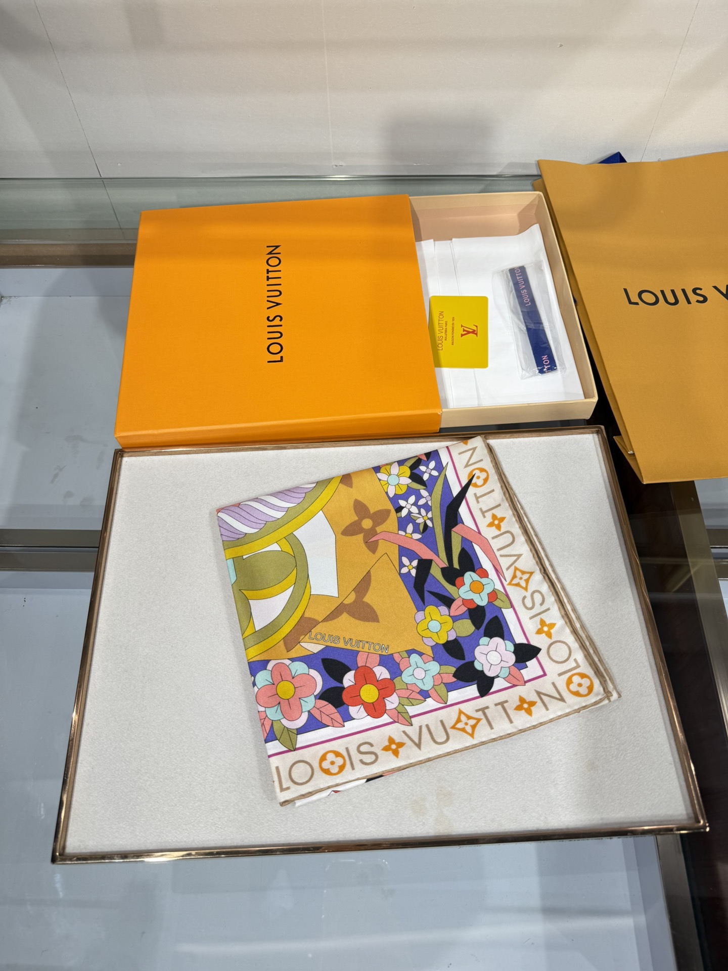 💟2025年春款 90真丝双面上新💦💞18姆米真丝【90真丝斜纹双面同色佩戴】手工卷边斜纹真丝方巾（10