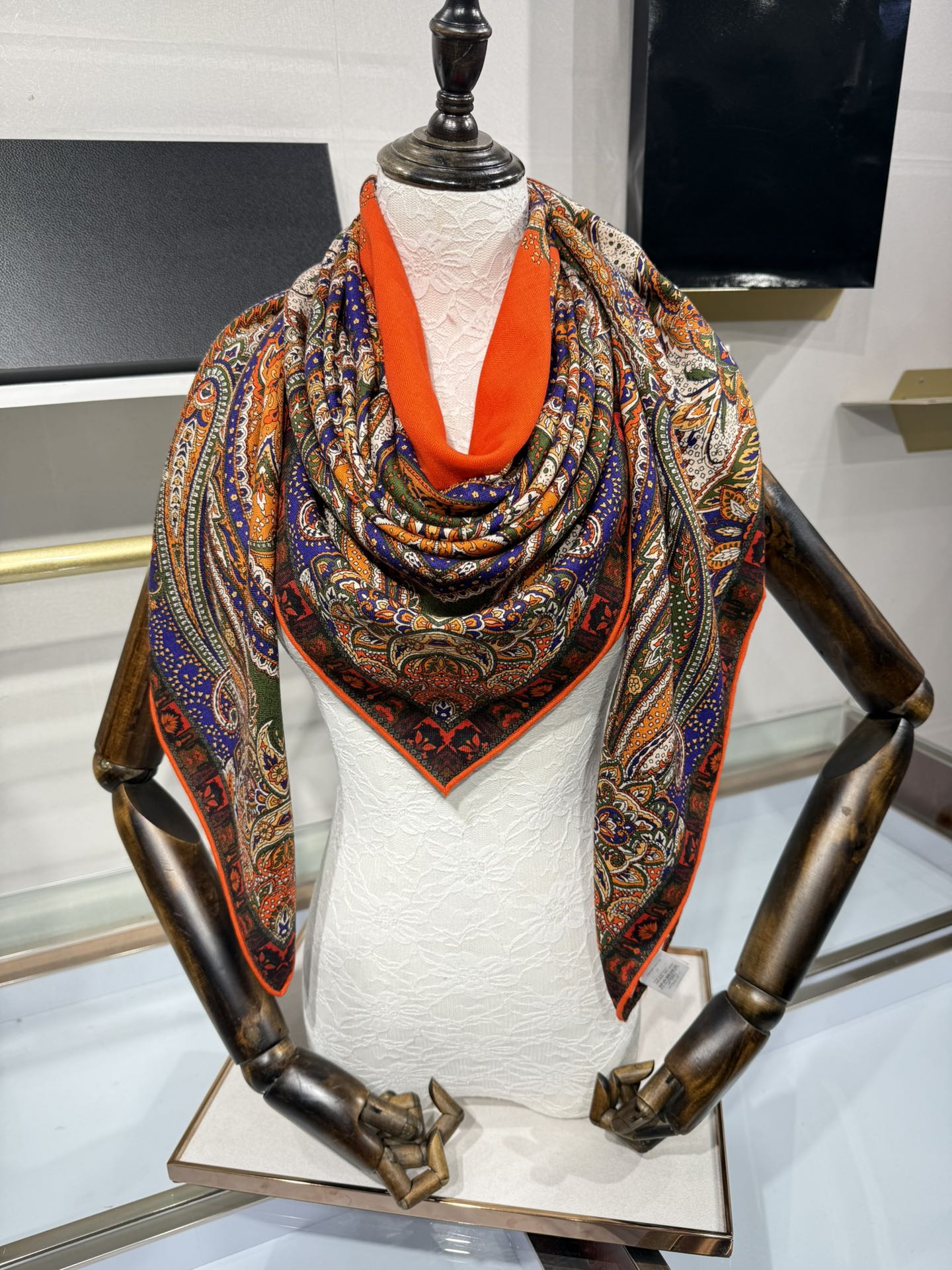 💟2025年 ETRo 秋冬抢先 上新💞【双面同色丝毛方巾】手工卷边山羊绒和真丝混纺披肩（70%山羊绒，