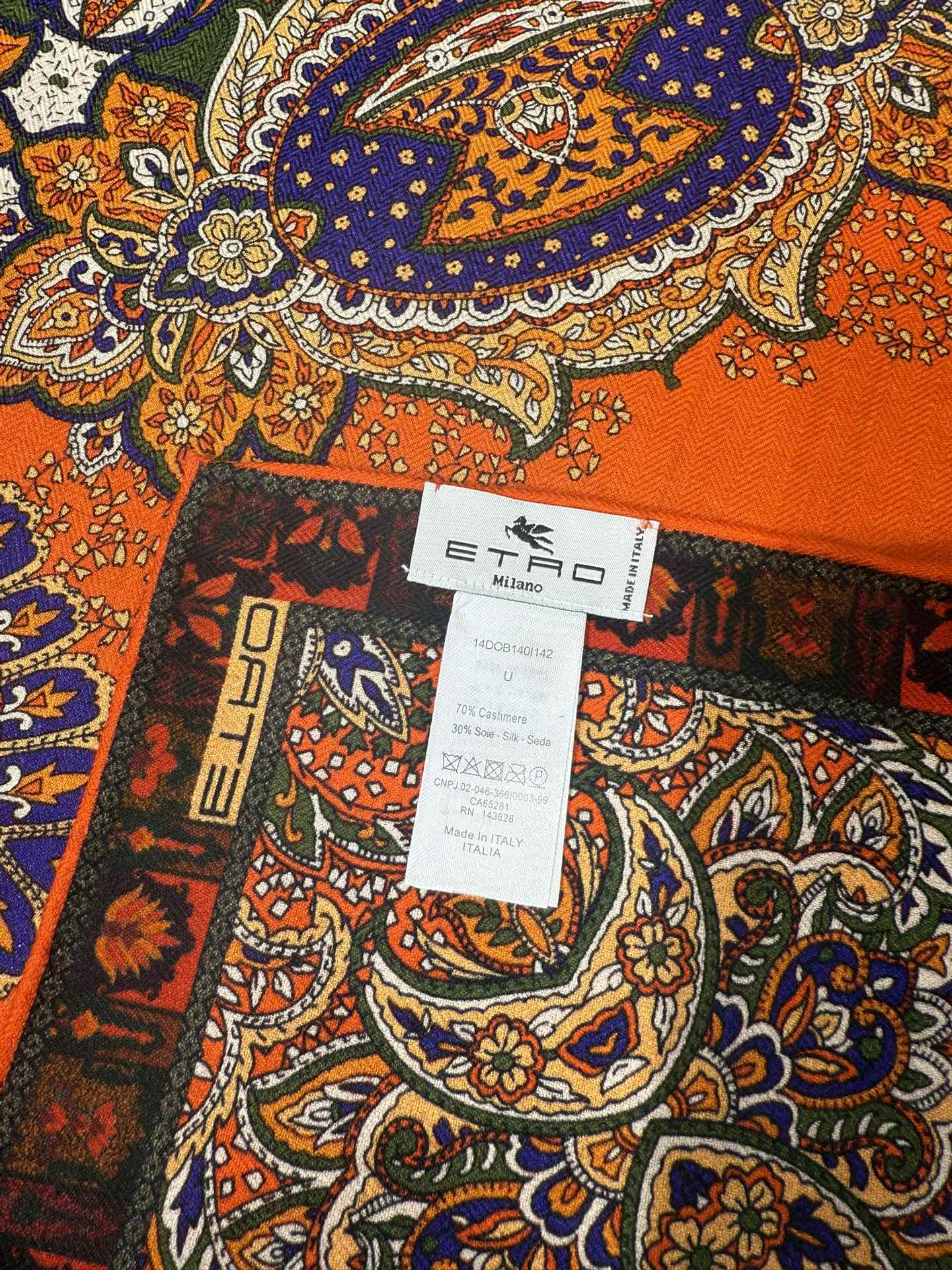 💟2025年 ETRo 秋冬抢先 上新💞【双面同色丝毛方巾】手工卷边山羊绒和真丝混纺披肩（70%山羊绒，