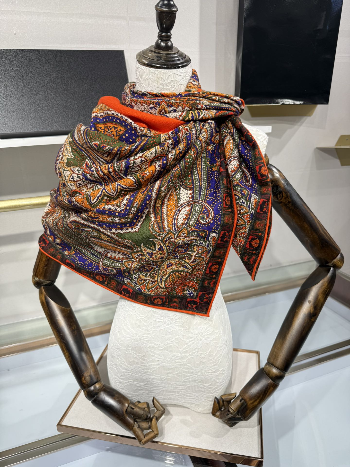 💟2025年 ETRo 秋冬抢先 上新💞【双面同色丝毛方巾】手工卷边山羊绒和真丝混纺披肩（70%山羊绒，