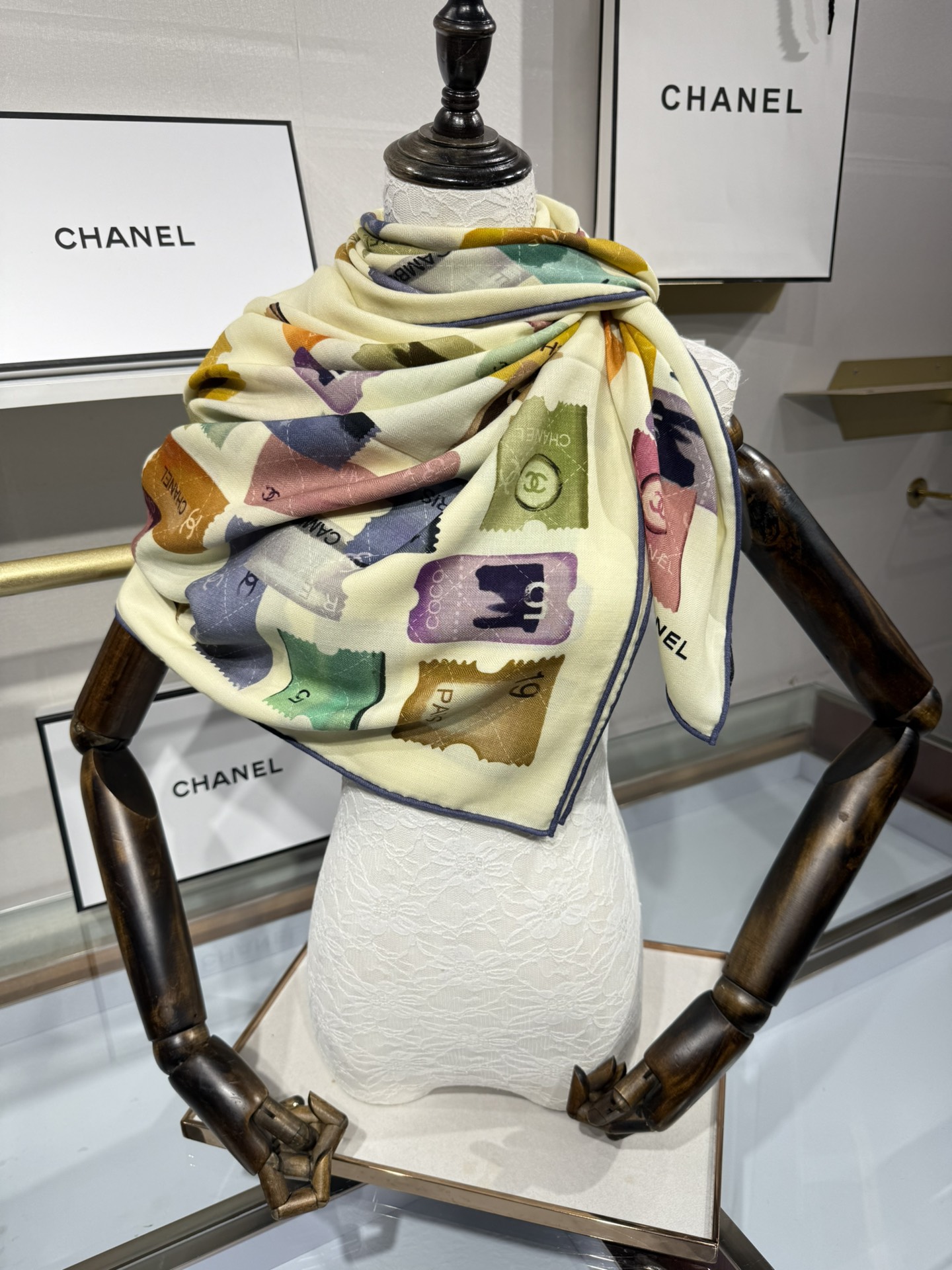 💟2025年秋冬新款💖💖💃🏻💃🏻小香家 丝羊绒方巾‼️抢‼️VIP推荐 ‼️👍下手一定要快【高端 大爱 