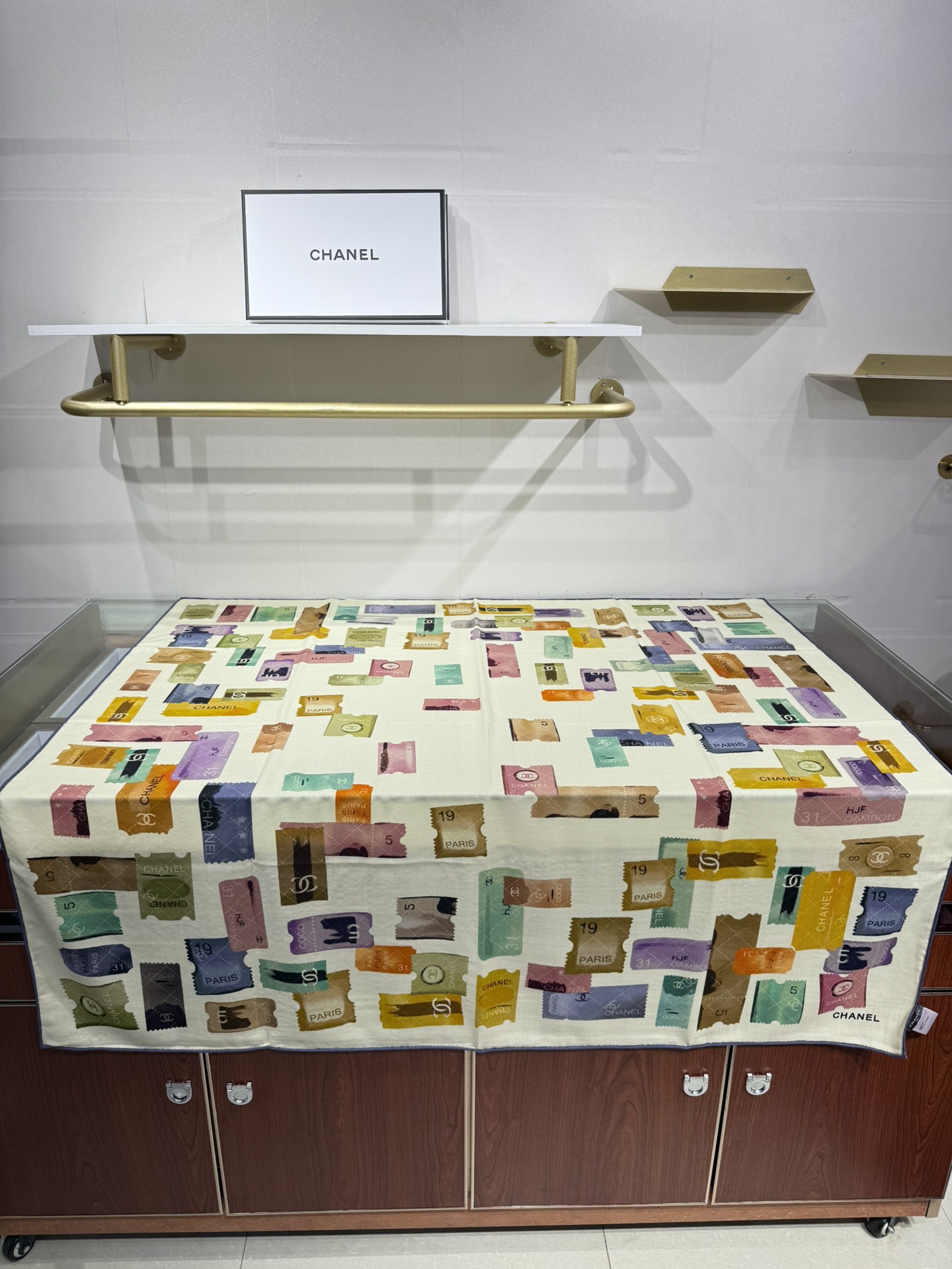 💟2025年秋冬新款💖💖💃🏻💃🏻小香家 丝羊绒方巾‼️抢‼️VIP推荐 ‼️👍下手一定要快【高端 大爱 