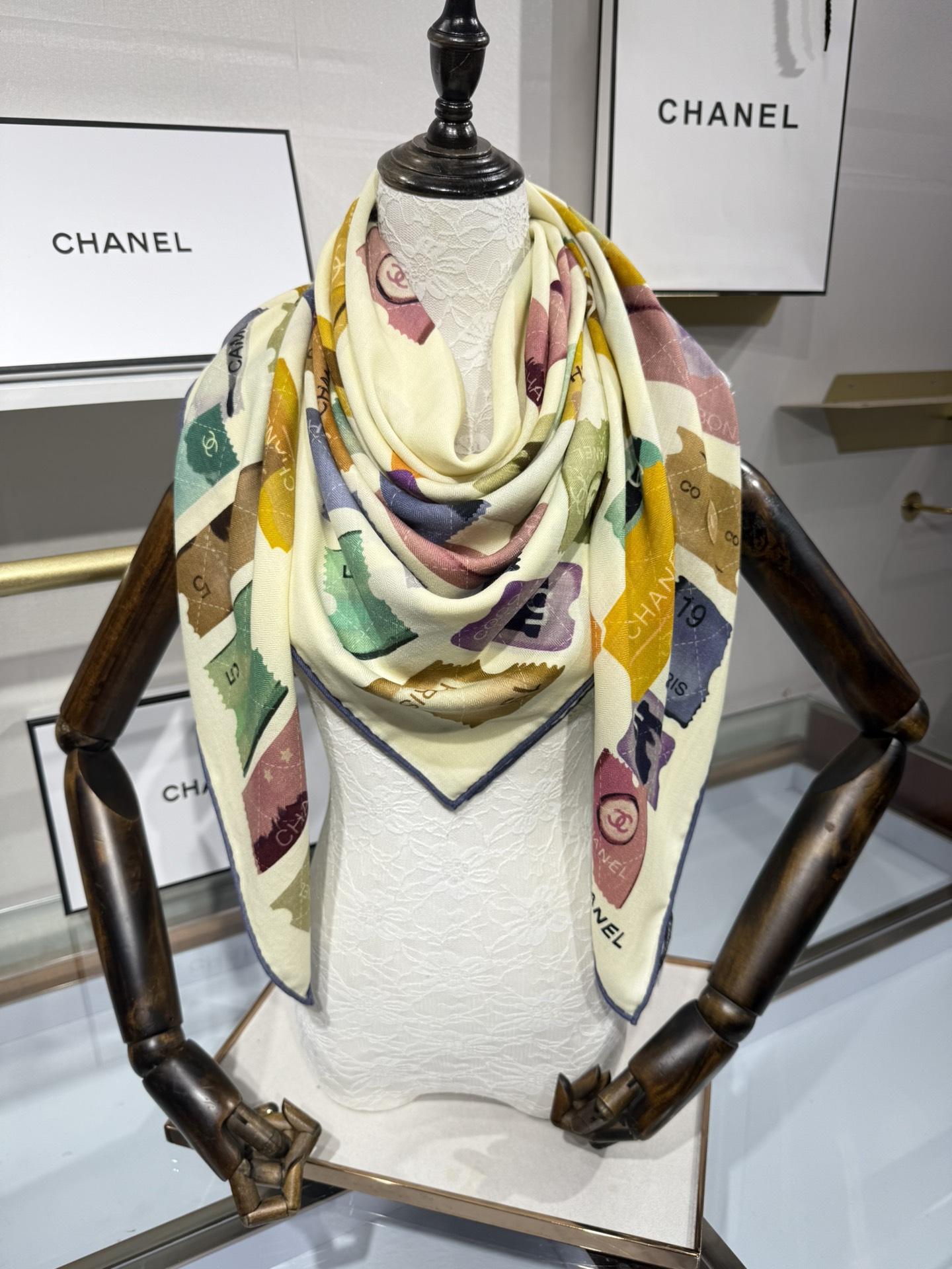 💟2025年秋冬新款💖💖💃🏻💃🏻小香家 丝羊绒方巾‼️抢‼️VIP推荐 ‼️👍下手一定要快【高端 大爱 