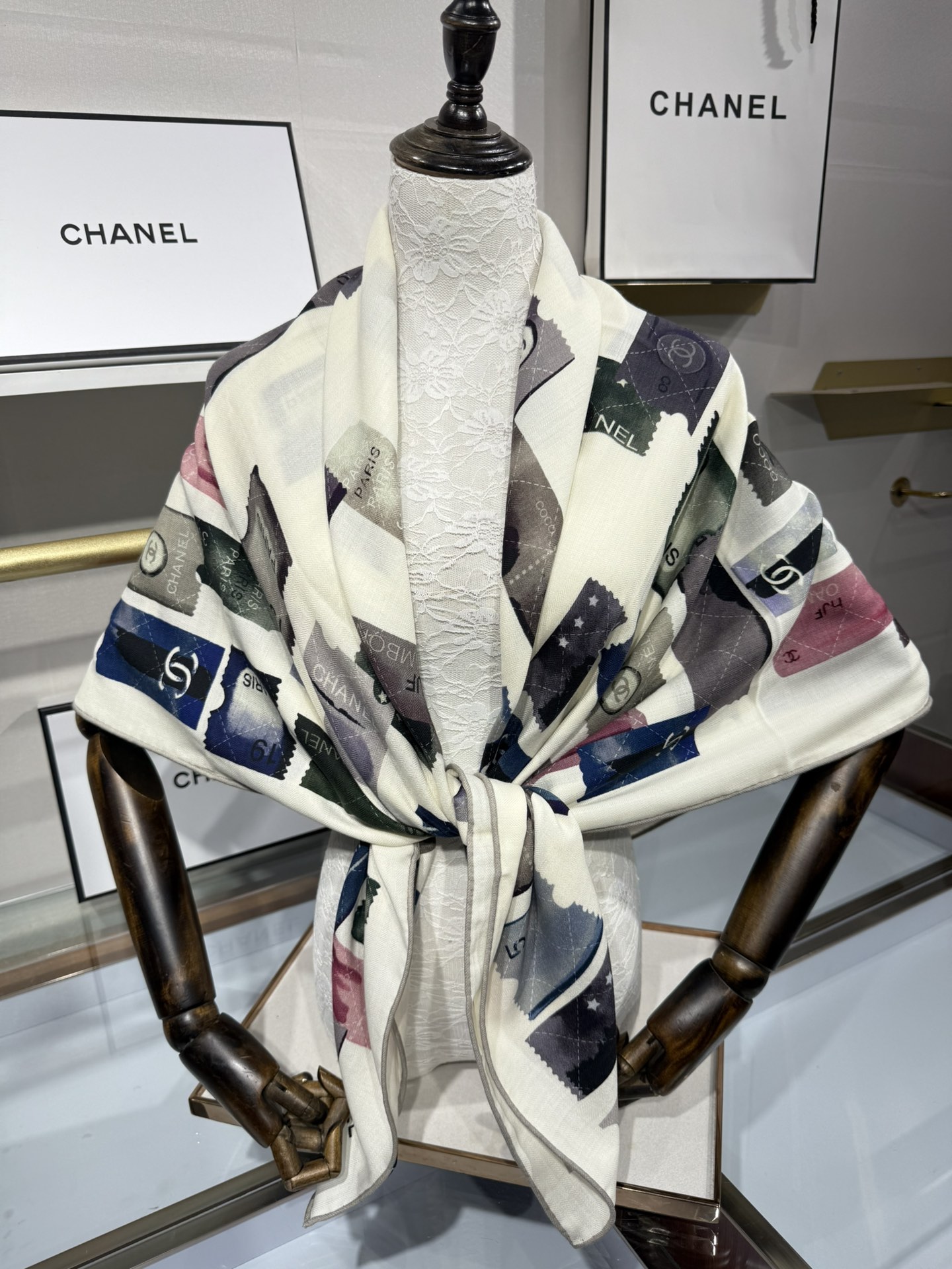 💟2025年秋冬新款💖💖💃🏻💃🏻小香家 丝羊绒方巾‼️抢‼️VIP推荐 ‼️👍下手一定要快【高端 大爱 