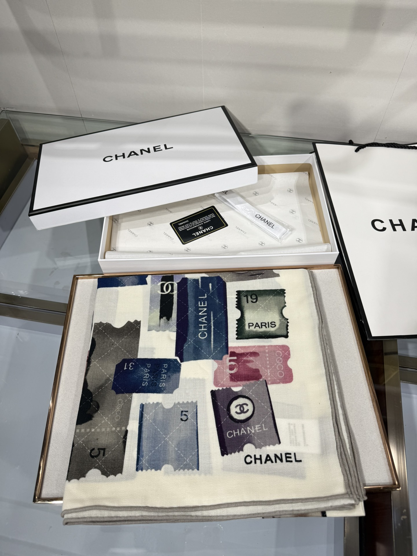 💟2025年秋冬新款💖💖💃🏻💃🏻小香家 丝羊绒方巾‼️抢‼️VIP推荐 ‼️👍下手一定要快【高端 大爱 