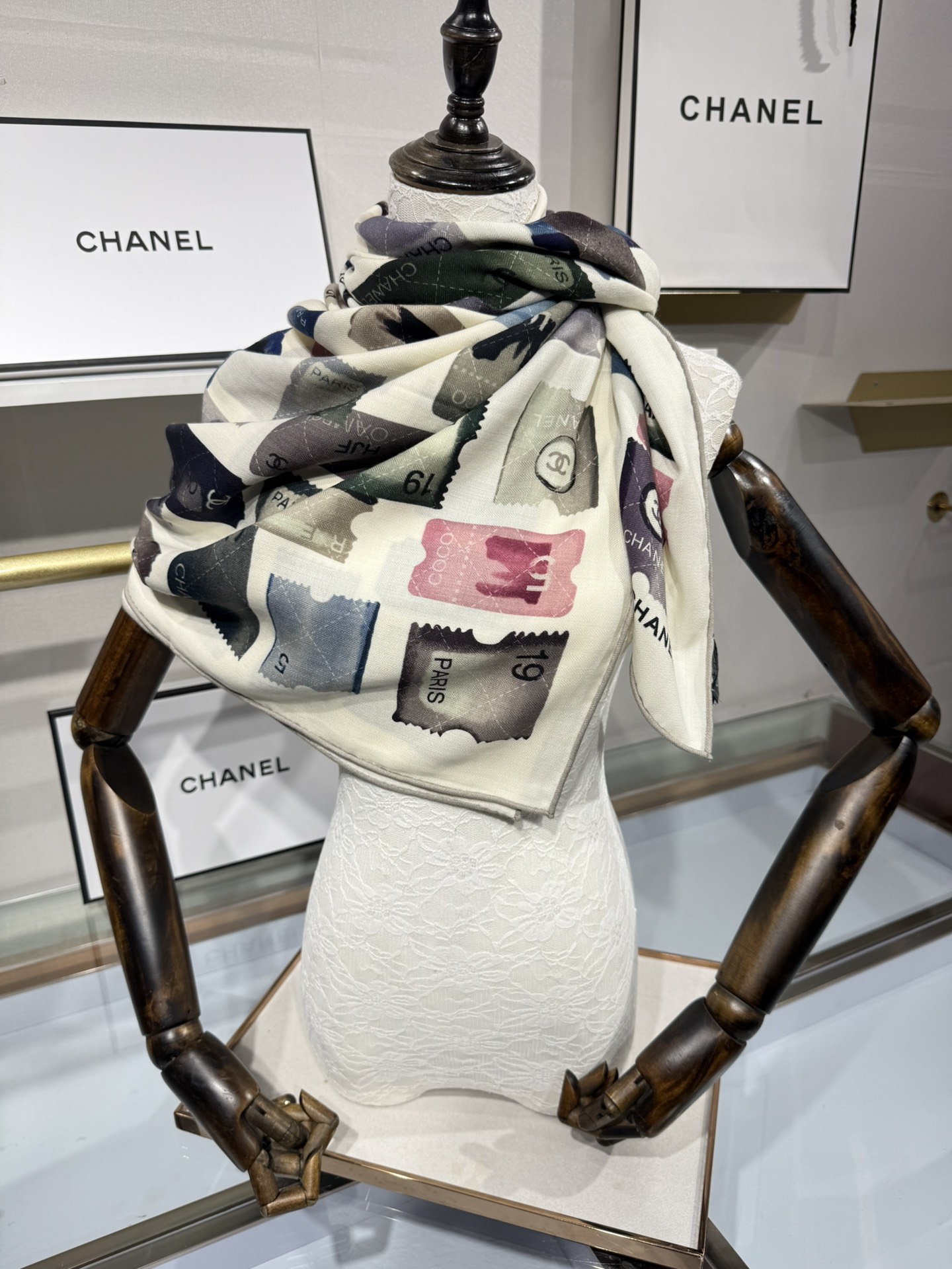 💟2025年秋冬新款💖💖💃🏻💃🏻小香家 丝羊绒方巾‼️抢‼️VIP推荐 ‼️👍下手一定要快【高端 大爱 