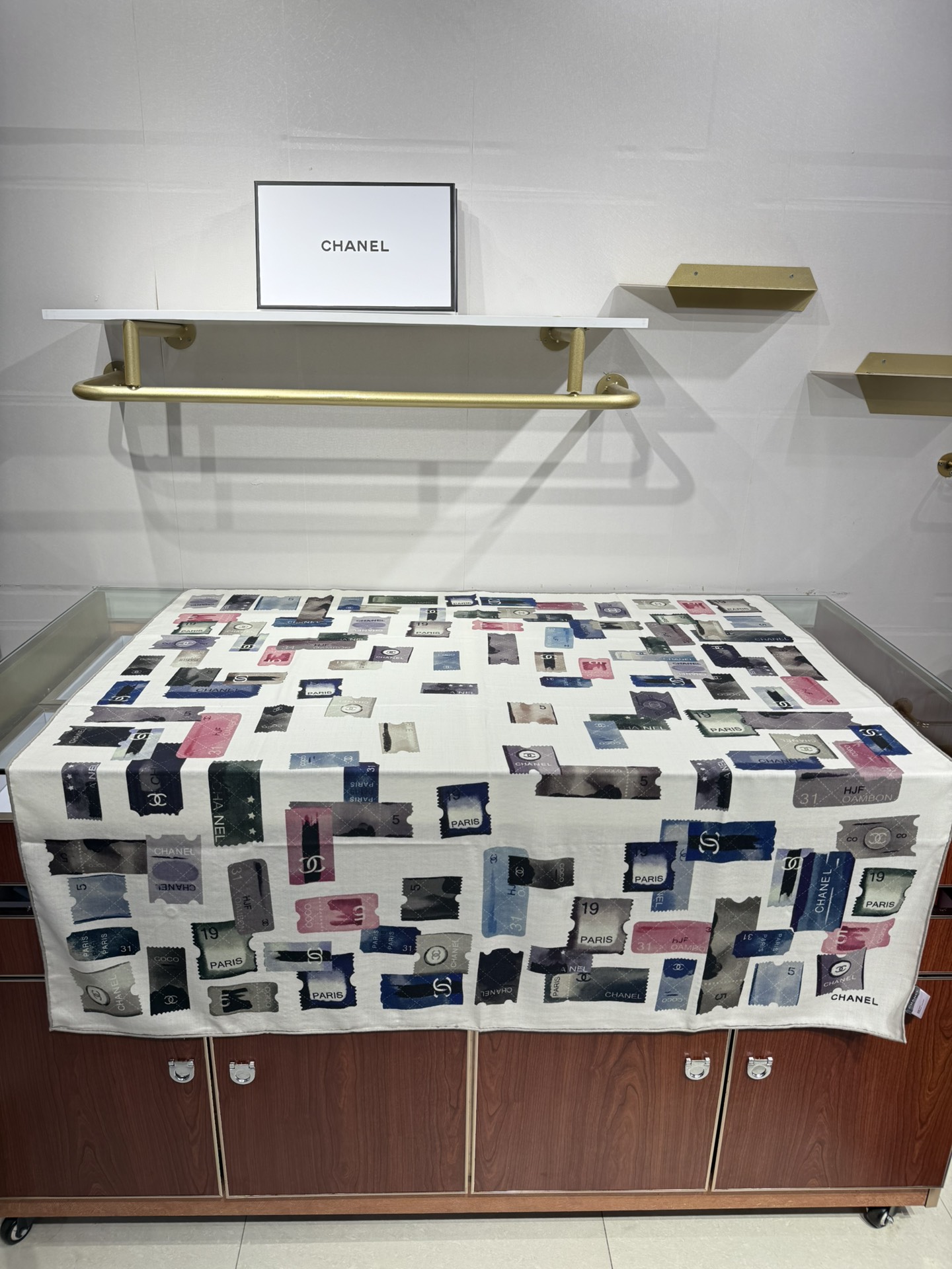 💟2025年秋冬新款💖💖💃🏻💃🏻小香家 丝羊绒方巾‼️抢‼️VIP推荐 ‼️👍下手一定要快【高端 大爱 