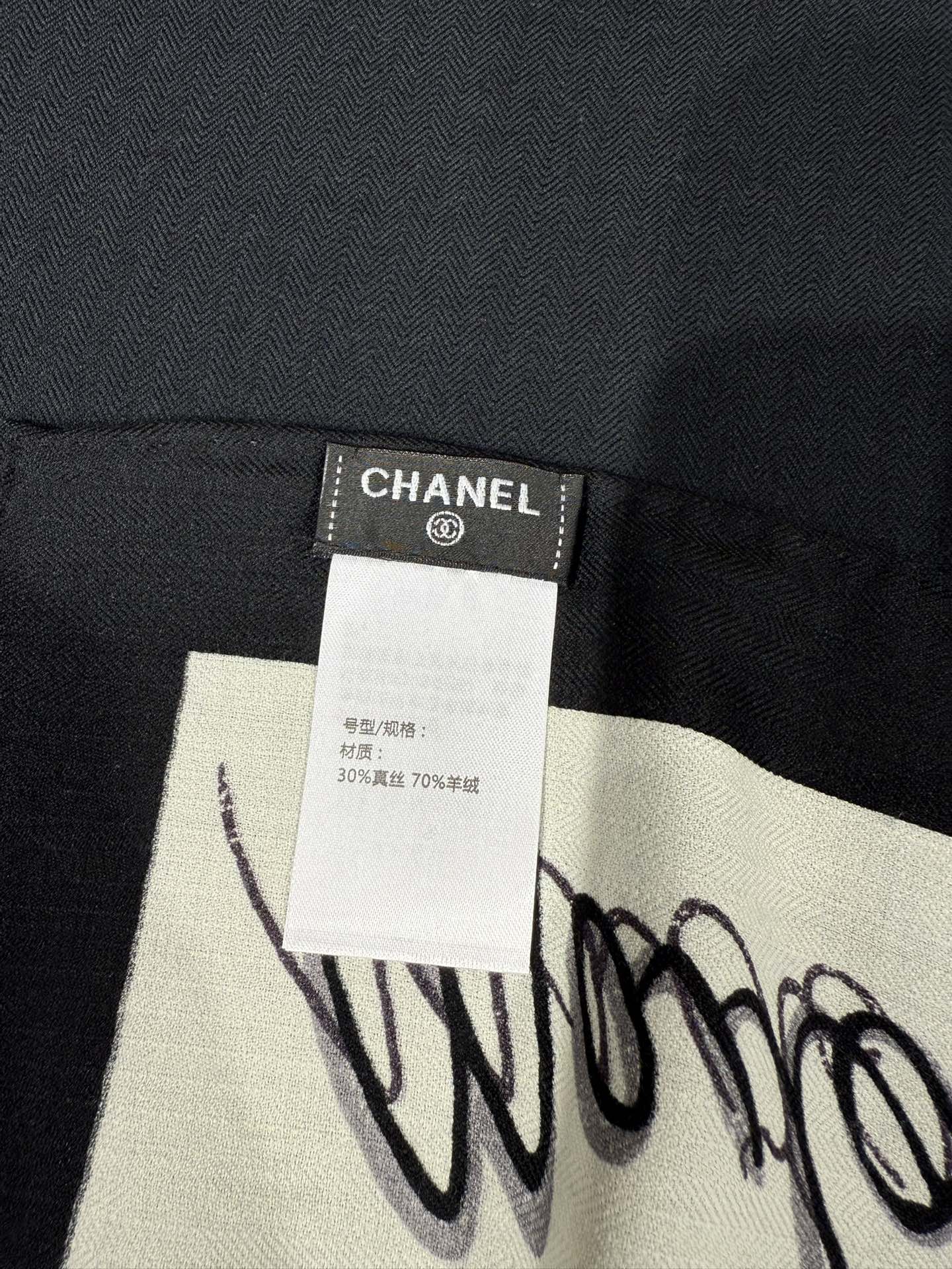 💟Chanel ~25秋冬新品～【140顶级丝毛双面同色】穿搭灵感大爆发披肩用来搭配真的很嗲嗲嗲真的太美