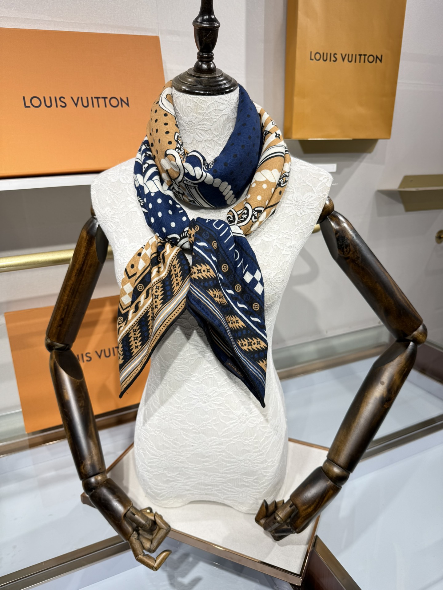 💟2025年 OCEAN BANDANA 140双面同色丝毛披肩【Lv秋冬新品】Ocean Bandan