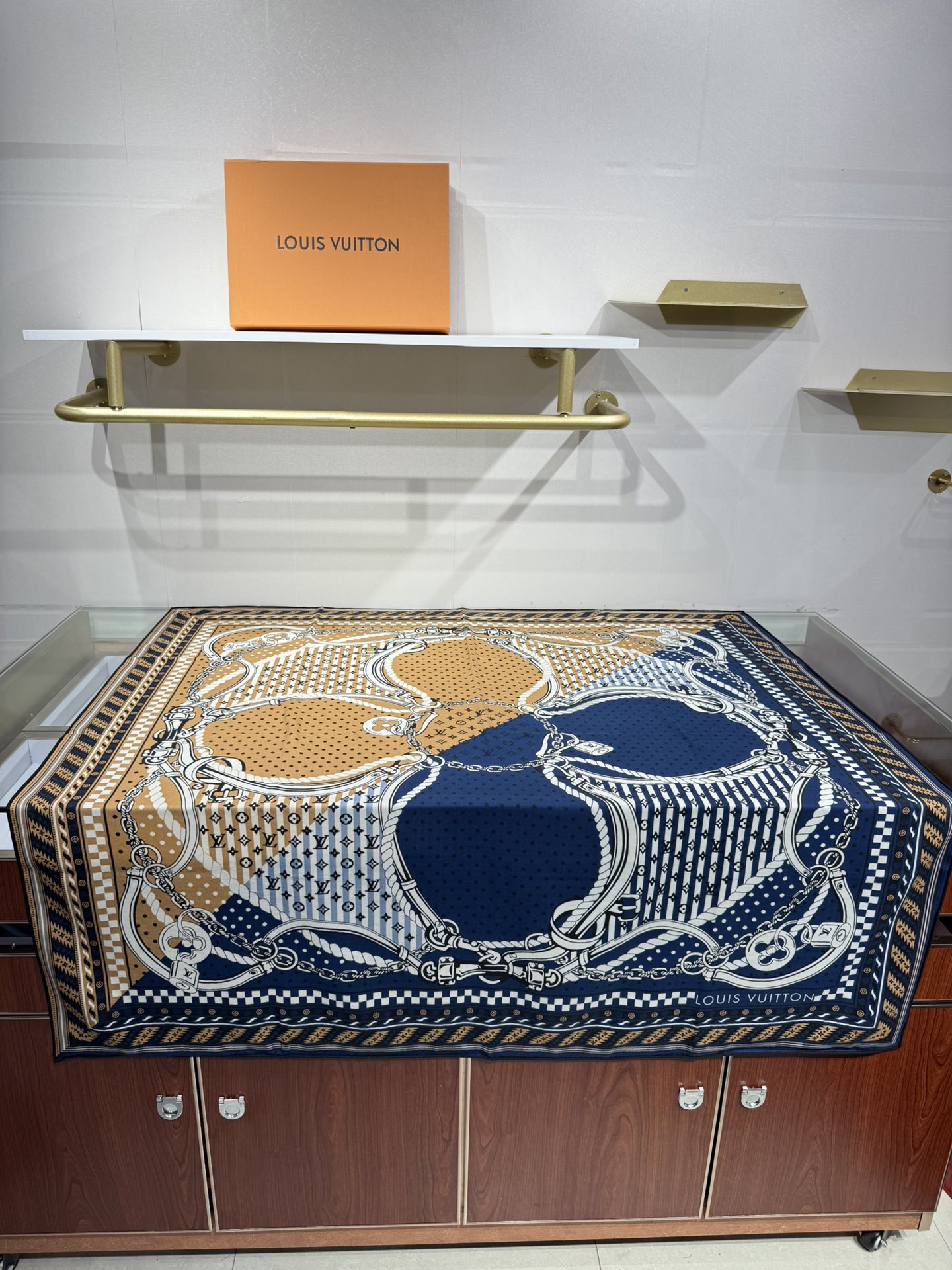 💟2025年 OCEAN BANDANA 140双面同色丝毛披肩【Lv秋冬新品】Ocean Bandan