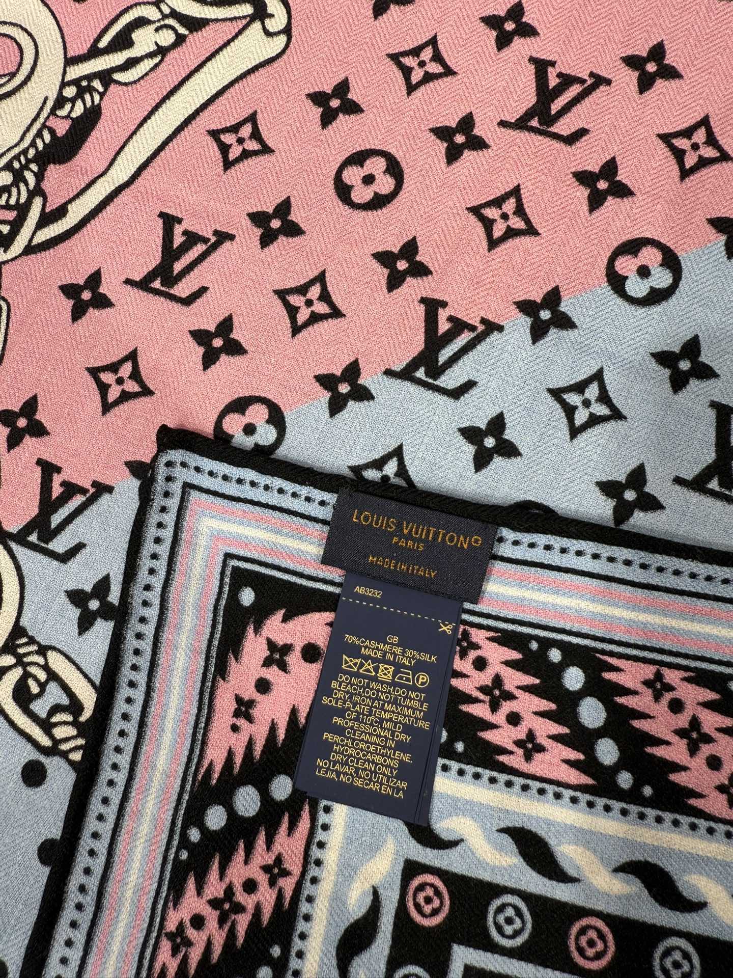💟2025年 OCEAN BANDANA 140双面同色丝毛披肩【Lv秋冬新品】Ocean Bandan