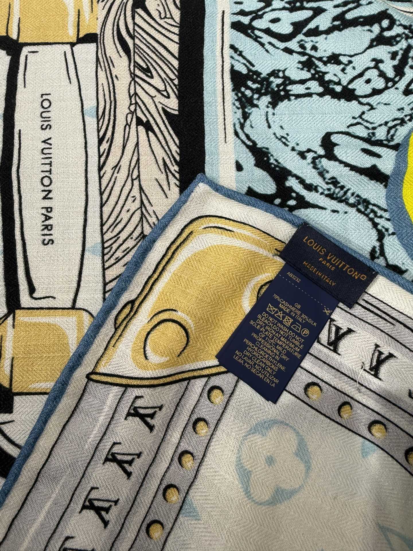 💟2025年秋冬新款 LV LIBRARY 140双面同色丝毛方巾LV Library 丝毛方巾以考究印