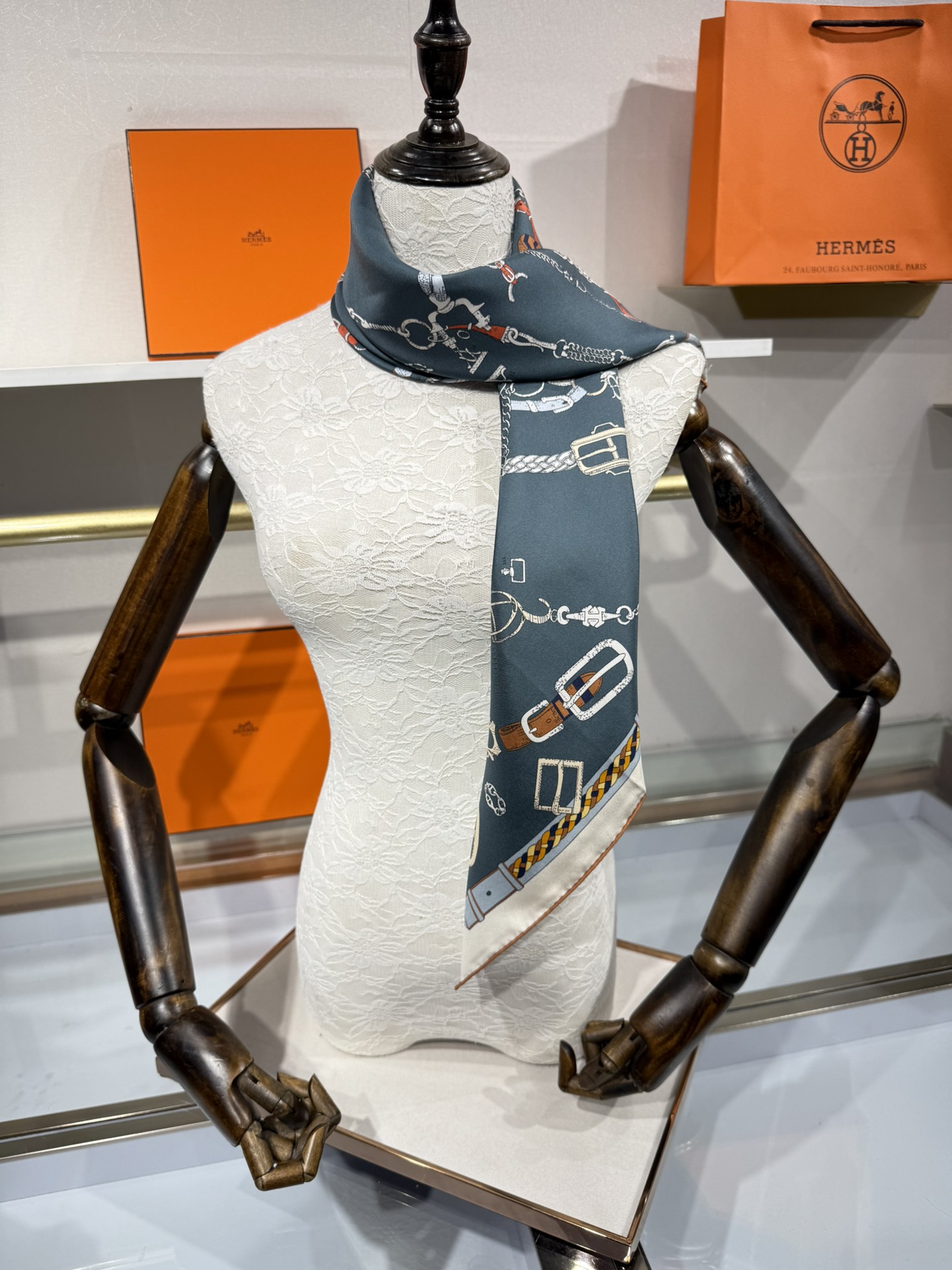 💟2025年新款 90真丝双面上新💦💞18姆米真丝【90真丝斜纹双面同色佩戴】手工卷边斜纹真丝方巾（10