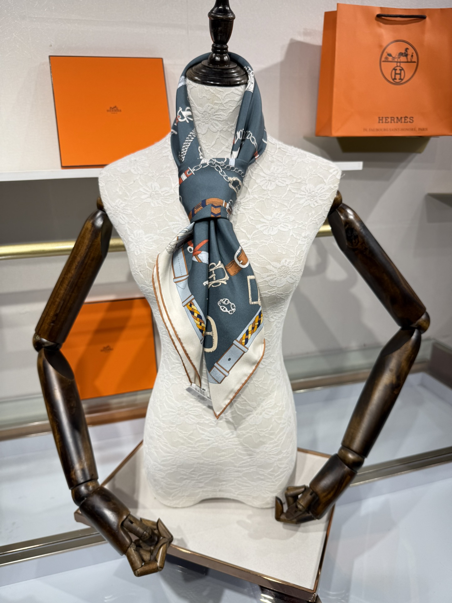 💟2025年新款 90真丝双面上新💦💞18姆米真丝【90真丝斜纹双面同色佩戴】手工卷边斜纹真丝方巾（10