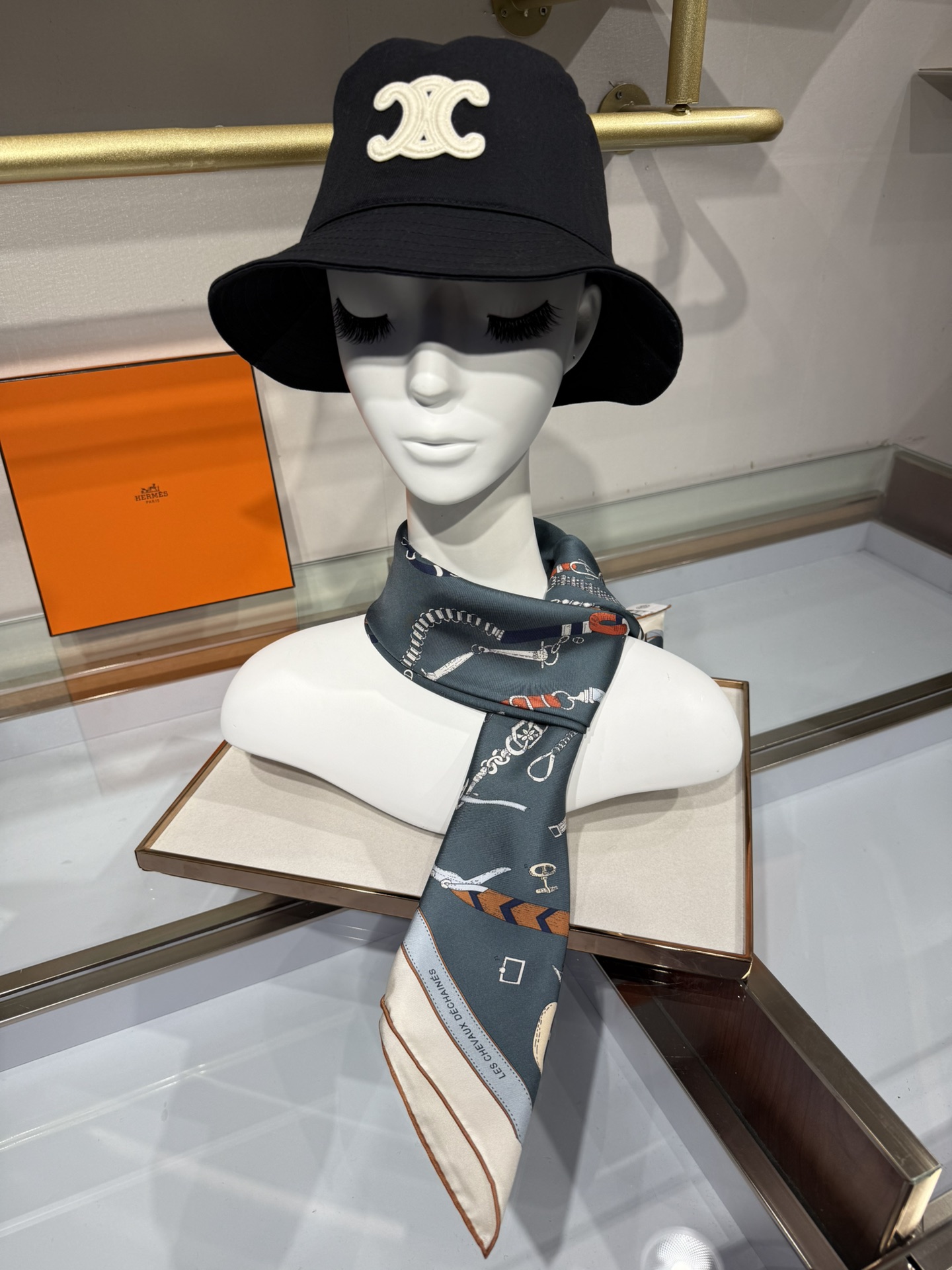 💟2025年新款 90真丝双面上新💦💞18姆米真丝【90真丝斜纹双面同色佩戴】手工卷边斜纹真丝方巾（10