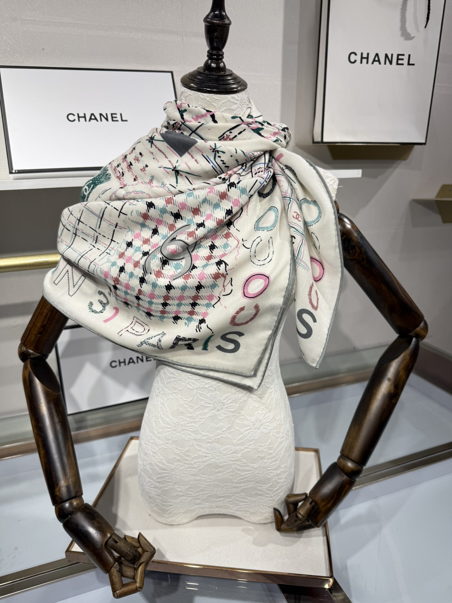 💟2025年秋冬新款💖💖💃🏻💃🏻小香家 丝羊绒方巾‼️抢‼️VIP推荐 ‼️👍下手一定要快【高端 大爱 