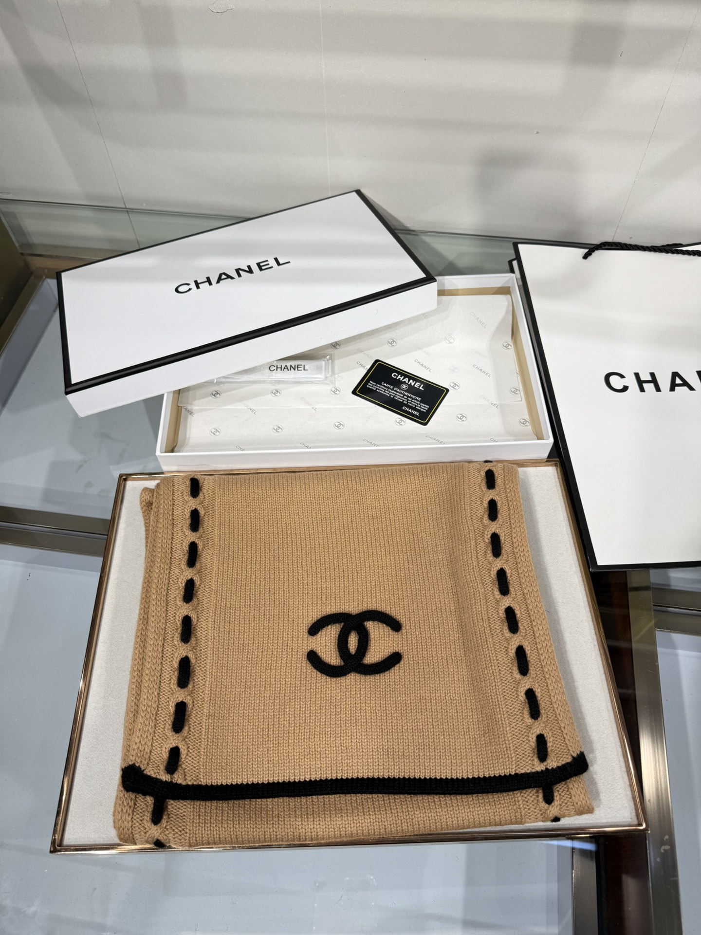 💟ZP开版。 
四色 欢迎对比
原版品质！ 小香原版针织。商标 原料 尺寸全部对版.30x170