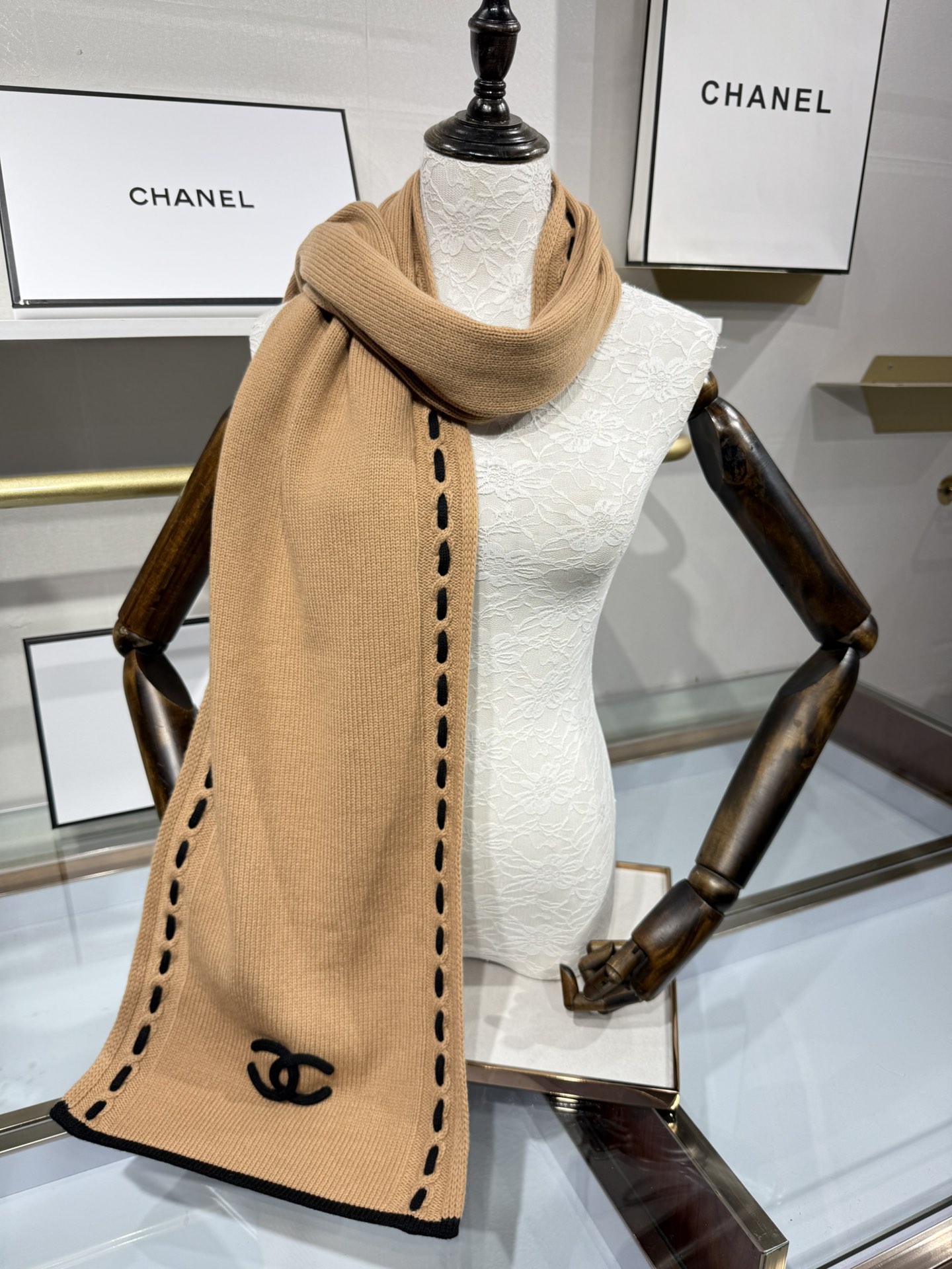 💟ZP开版。 
四色 欢迎对比
原版品质！ 小香原版针织。商标 原料 尺寸全部对版.30x170