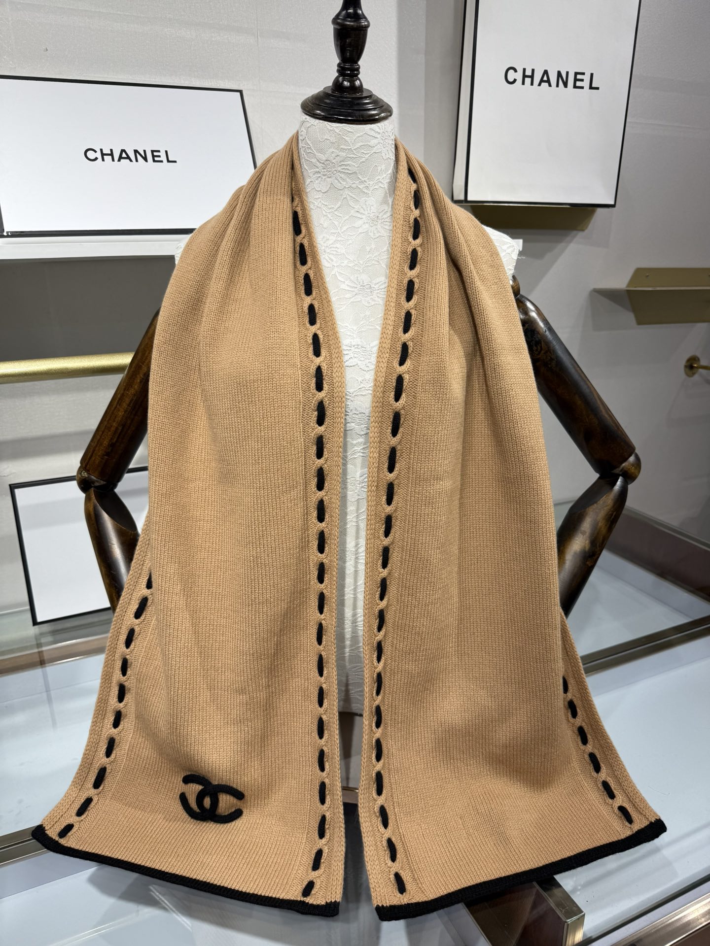 💟ZP开版。 
四色 欢迎对比
原版品质！ 小香原版针织。商标 原料 尺寸全部对版.30x170