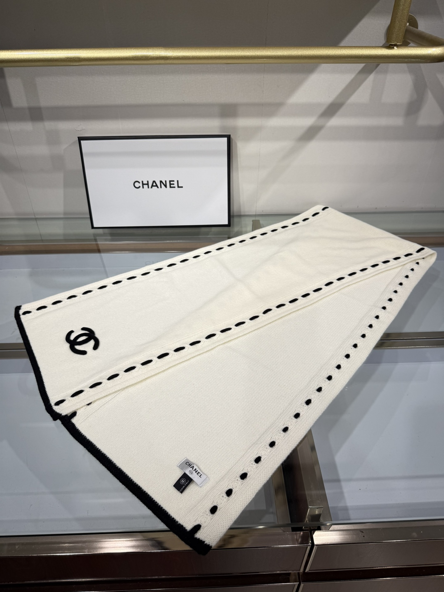 💟ZP开版。 
四色 欢迎对比
原版品质！ 小香原版针织。商标 原料 尺寸全部对版.30x170