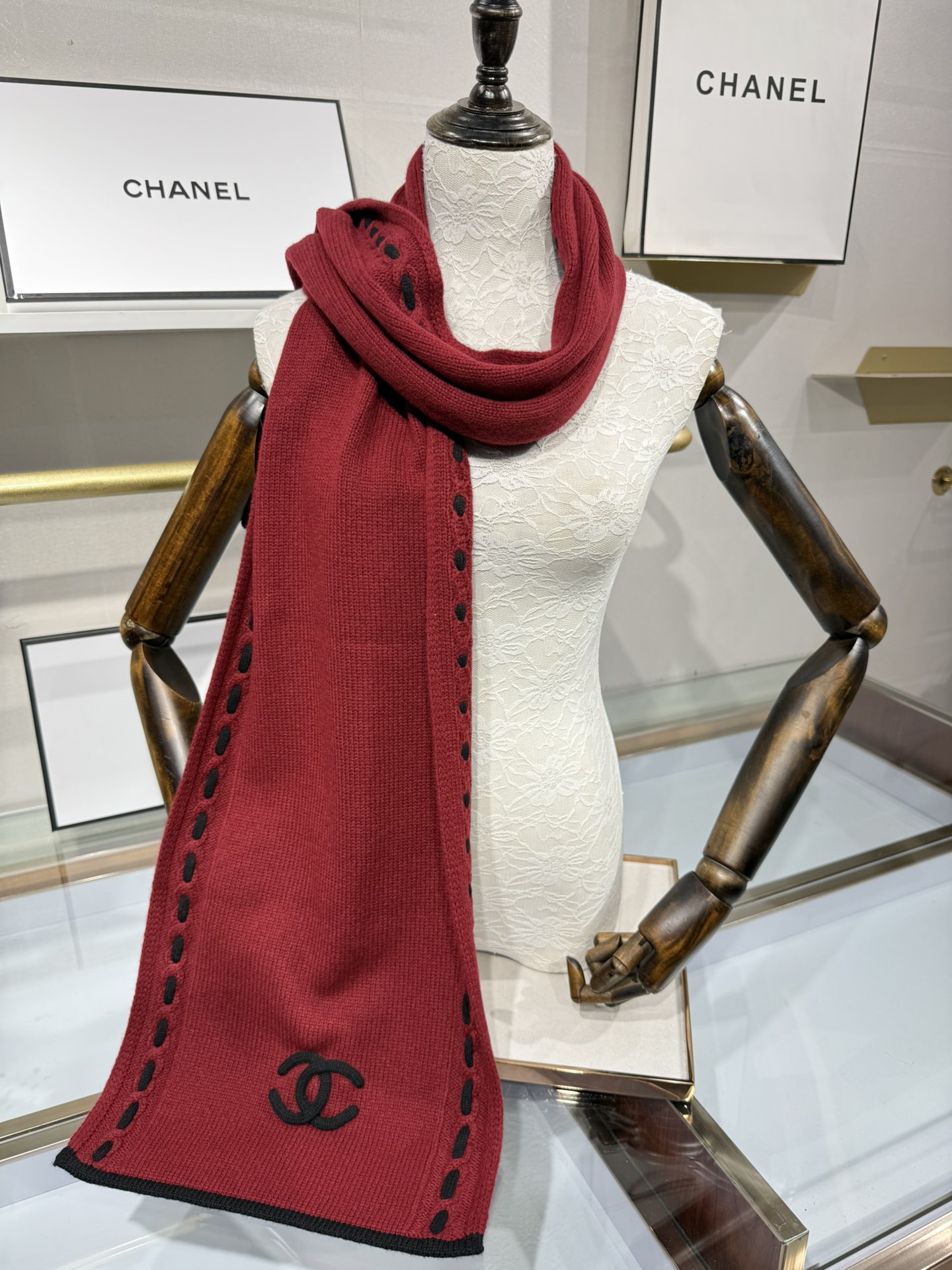 💟ZP开版。 
四色 欢迎对比
原版品质！ 小香原版针织。商标 原料 尺寸全部对版.30x170