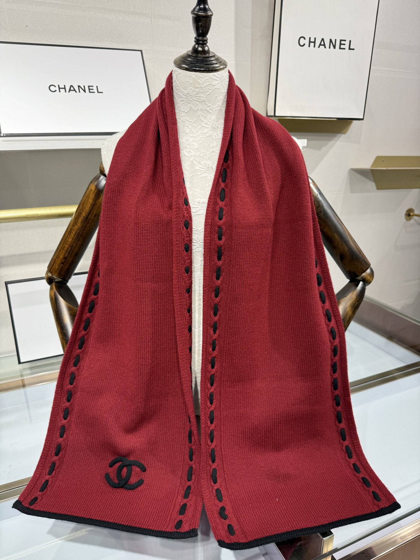 💟ZP开版。 
四色 欢迎对比
原版品质！ 小香原版针织。商标 原料 尺寸全部对版.30x170