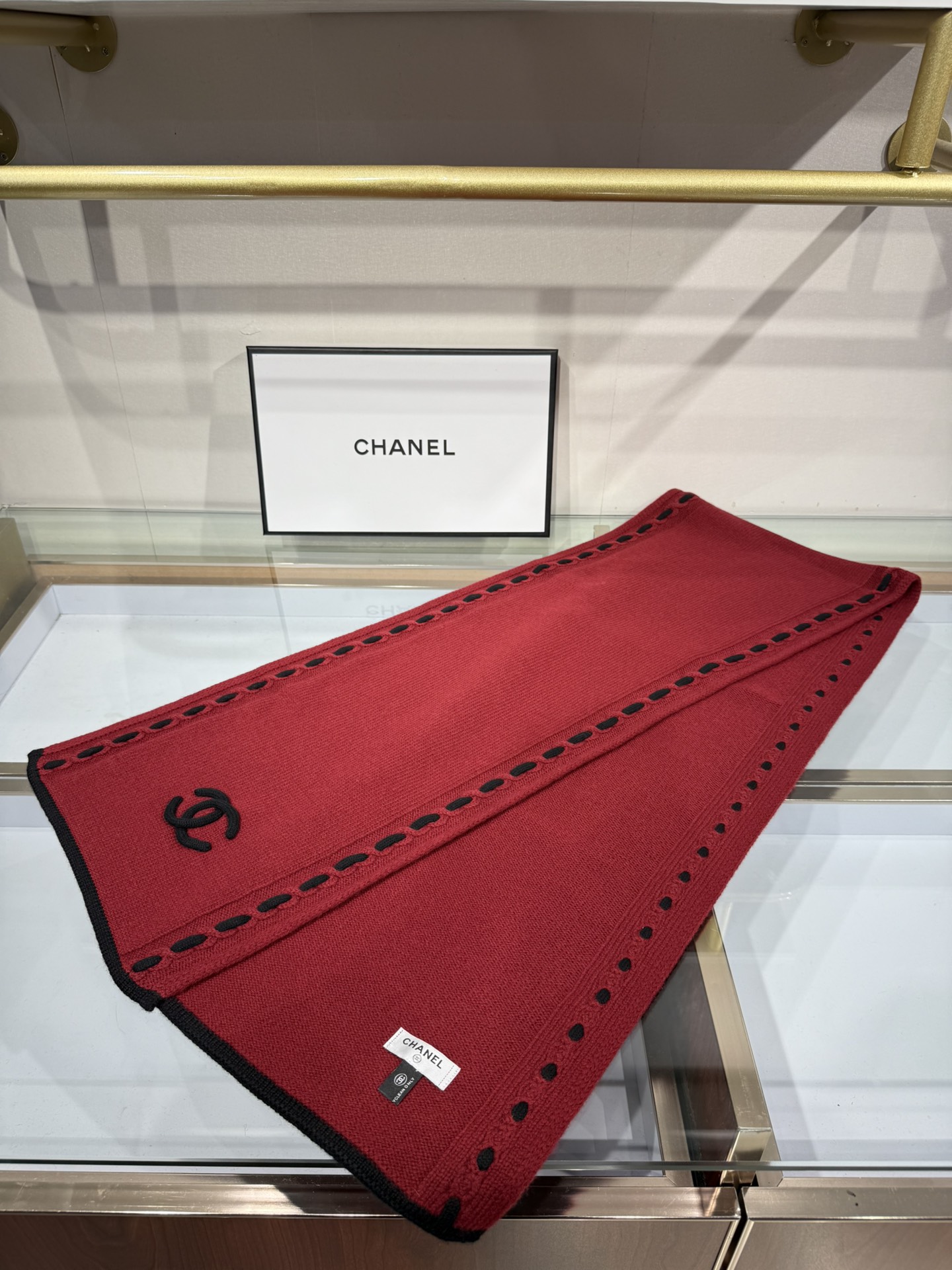 💟ZP开版。 
四色 欢迎对比
原版品质！ 小香原版针织。商标 原料 尺寸全部对版.30x170