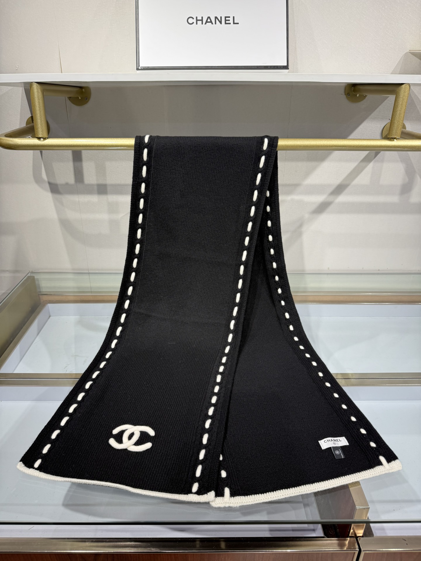 💟ZP开版。 
四色 欢迎对比
原版品质！ 小香原版针织。商标 原料 尺寸全部对版.30x170