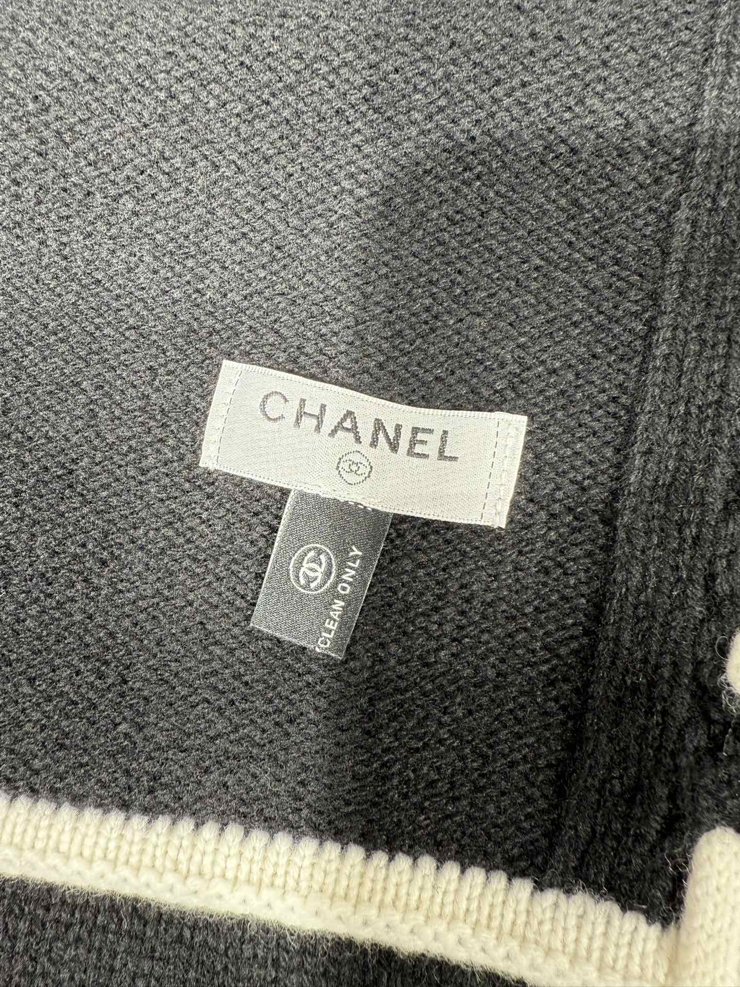 💟ZP开版。 
四色 欢迎对比
原版品质！ 小香原版针织。商标 原料 尺寸全部对版.30x170