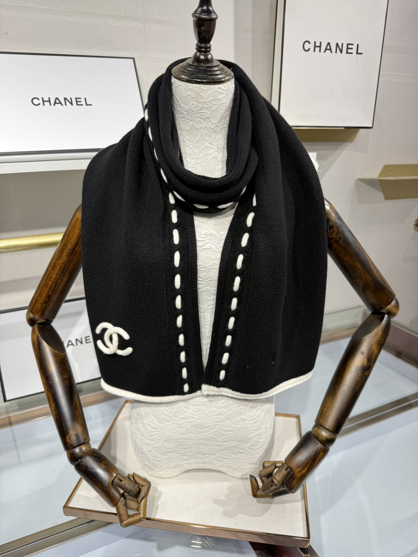 💟ZP开版。 
四色 欢迎对比
原版品质！ 小香原版针织。商标 原料 尺寸全部对版.30x170