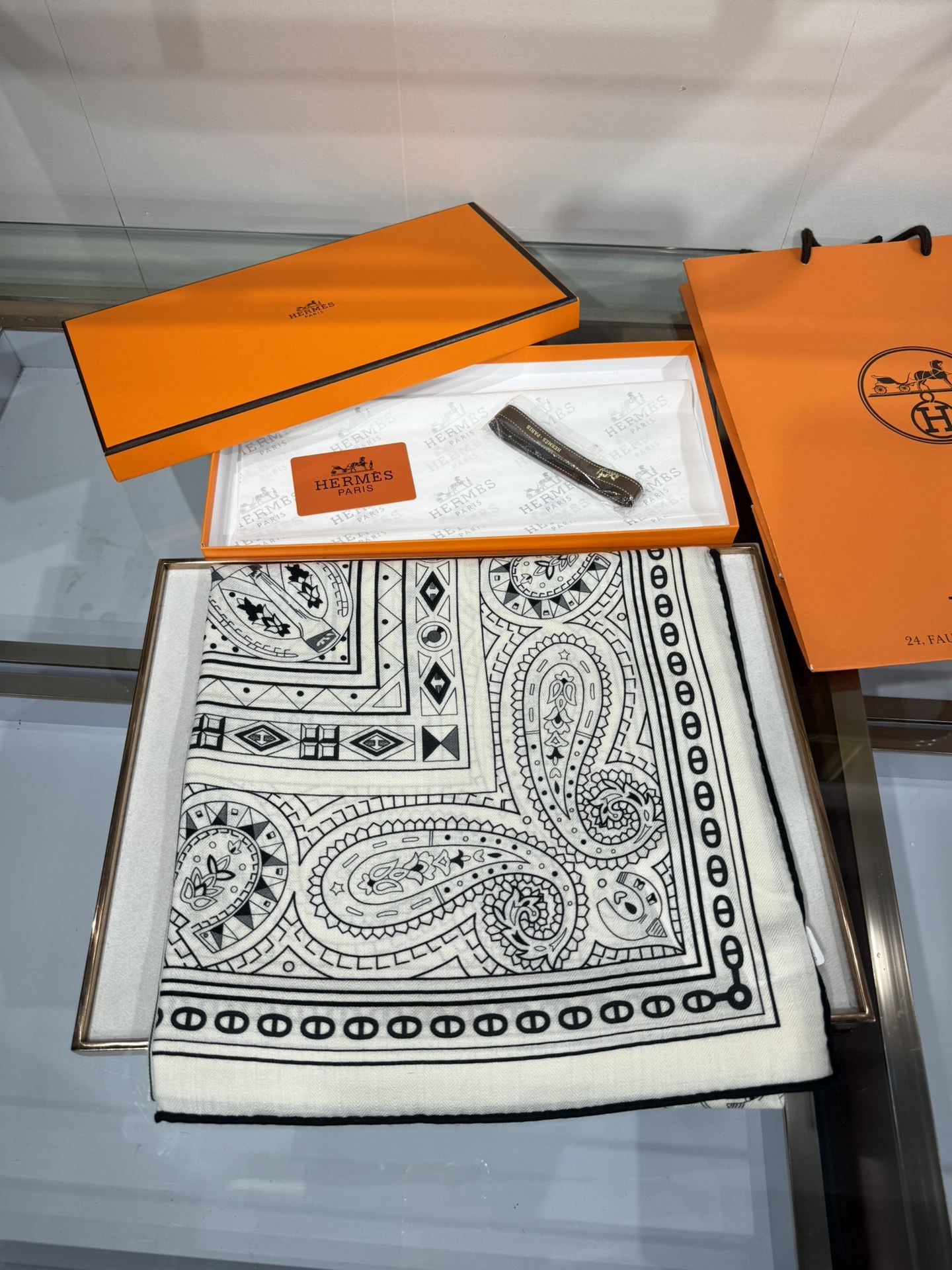 💟爱马 2025秋冬🆕140披肩—上新❤️【心之马Bandana】 长期主义 · 四季都离不开的披肩大号