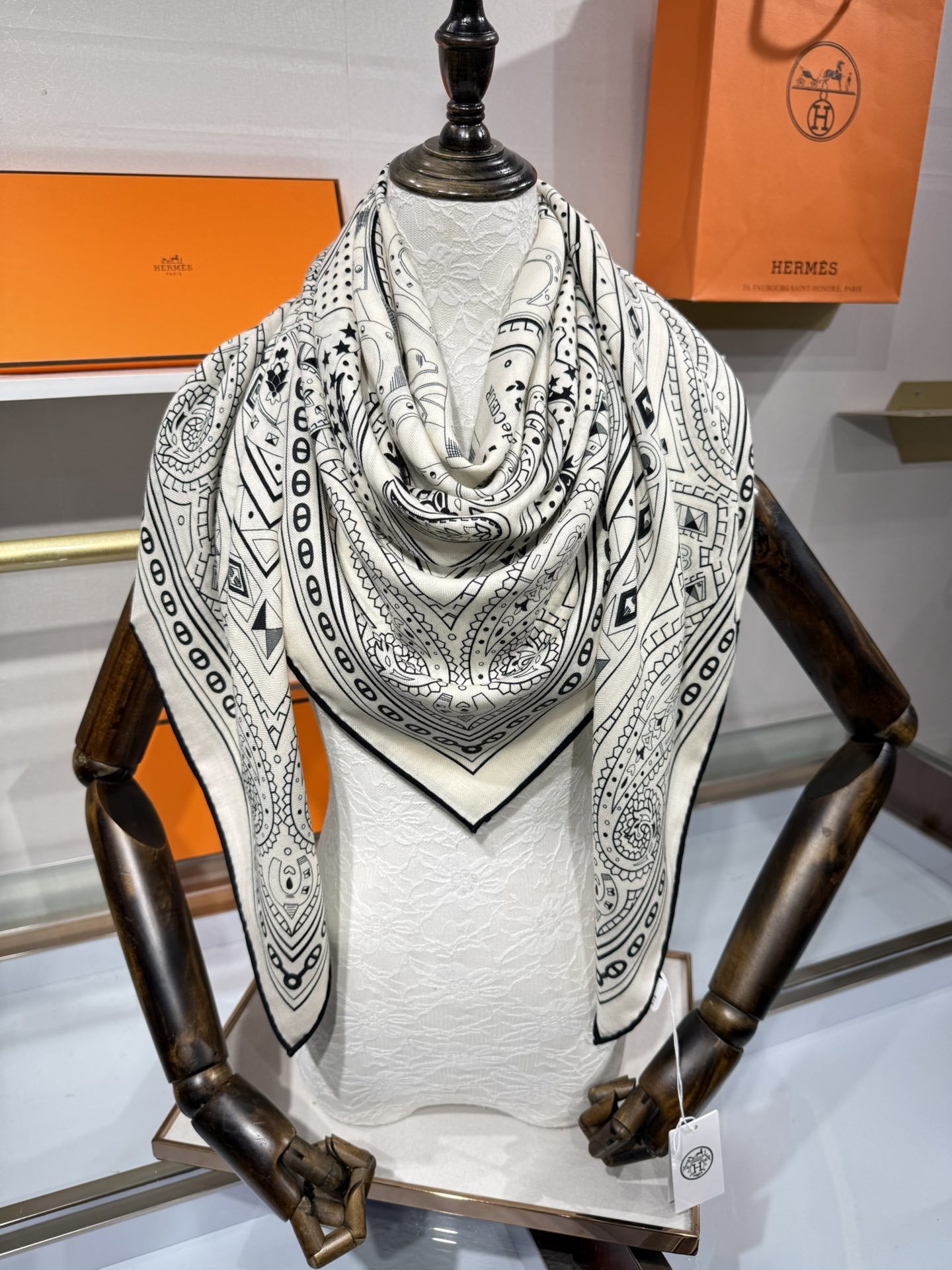 💟爱马 2025秋冬🆕140披肩—上新❤️【心之马Bandana】 长期主义 · 四季都离不开的披肩大号