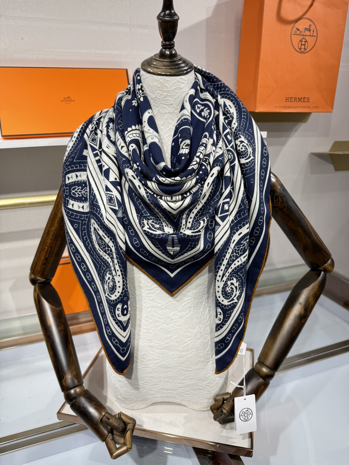 💟爱马 2025秋冬🆕140披肩—上新❤️【心之马Bandana】 长期主义 · 四季都离不开的披肩大号