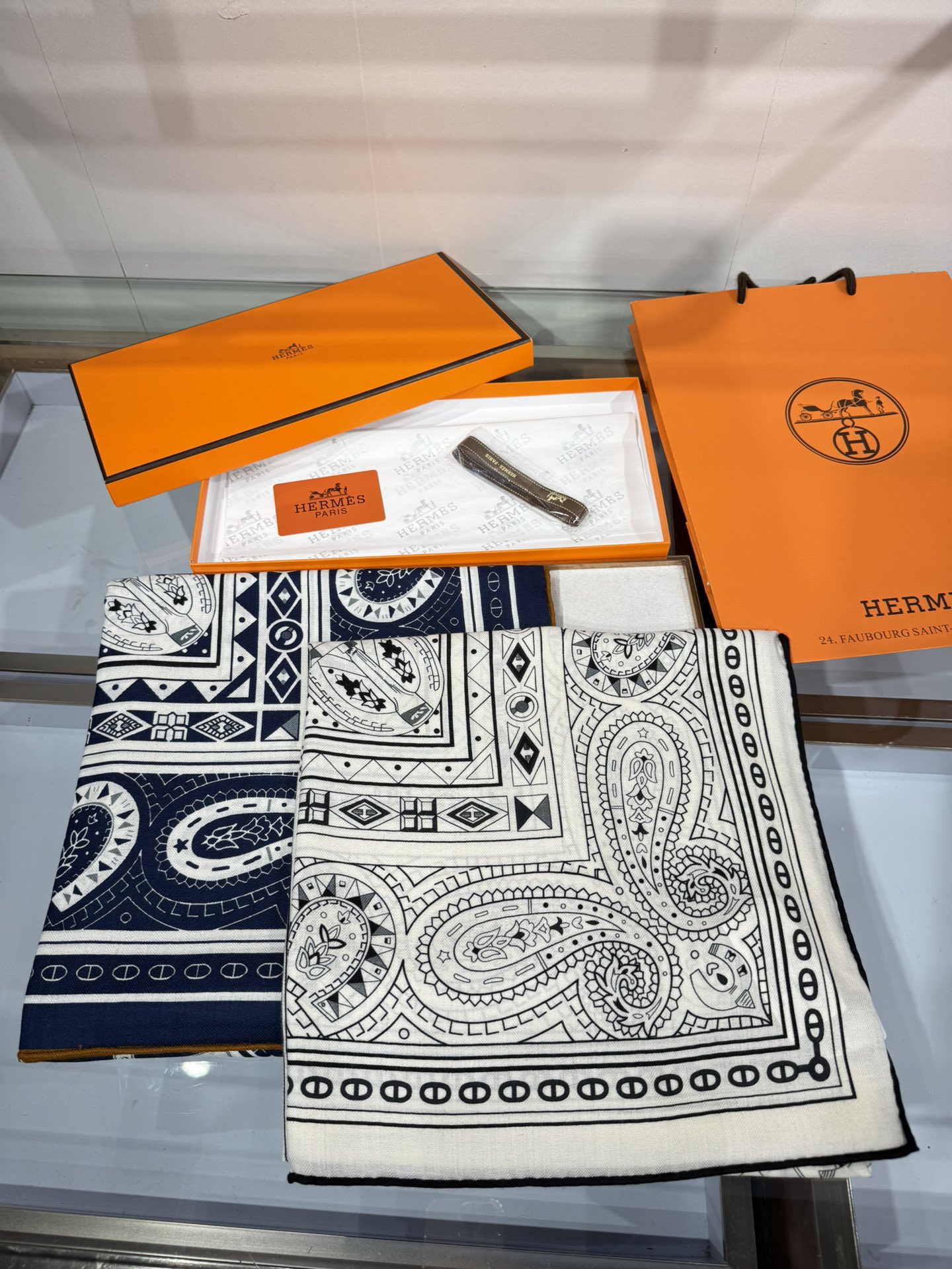 💟爱马 2025秋冬🆕140披肩—上新❤️【心之马Bandana】 长期主义 · 四季都离不开的披肩大号