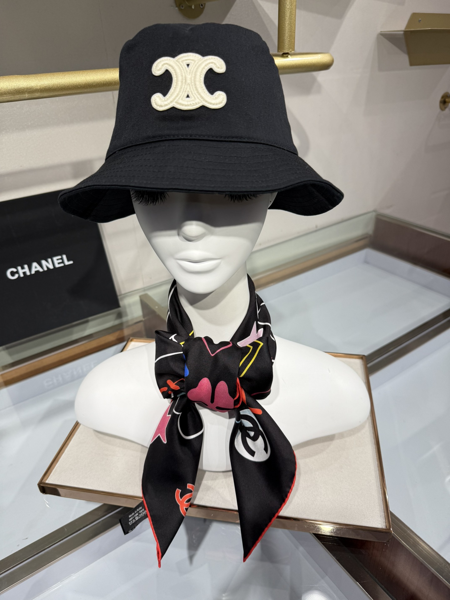 💟2025年90真丝双面上新💦💞18姆米真丝【90真丝斜纹双面同色佩戴】手工卷边斜纹真丝方巾（100%桑