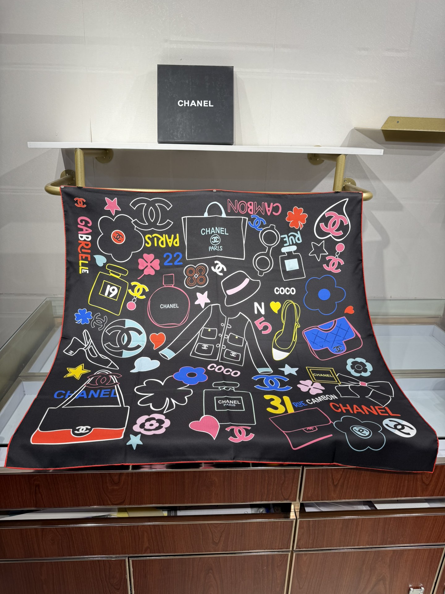 💟2025年90真丝双面上新💦💞18姆米真丝【90真丝斜纹双面同色佩戴】手工卷边斜纹真丝方巾（100%桑