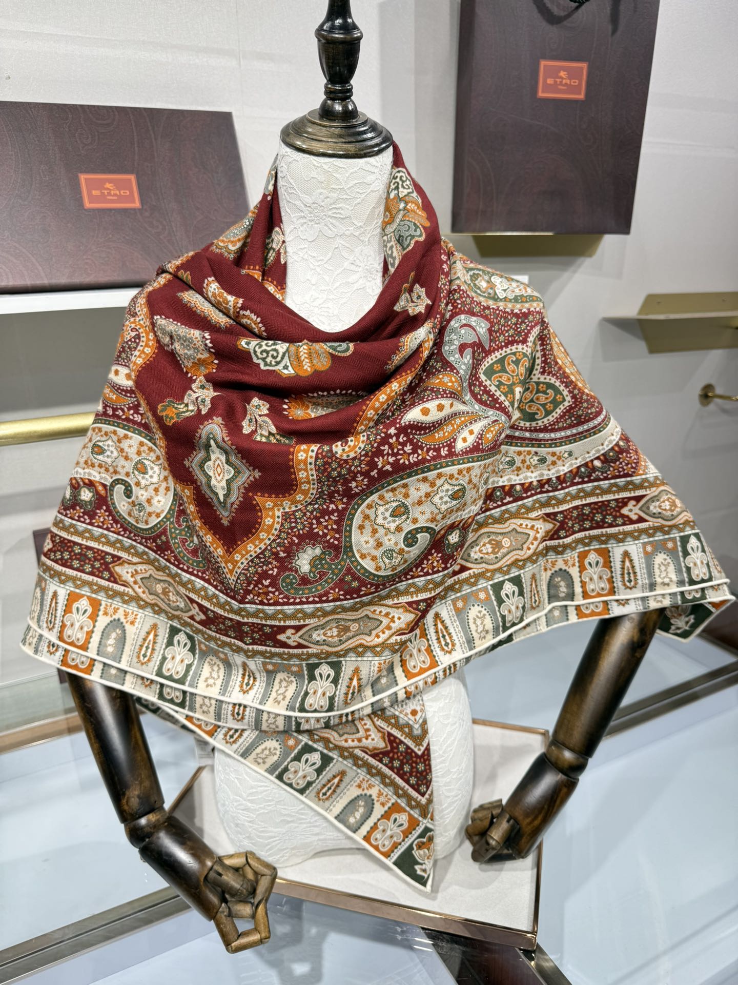 💟2025年 ETRo 秋冬抢先 上新💞【双面同色丝毛方巾】手工卷边山羊绒和真丝混纺披肩（70%山羊绒，