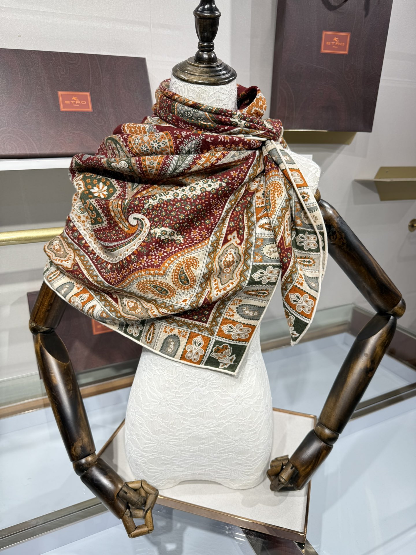 💟2025年 ETRo 秋冬抢先 上新💞【双面同色丝毛方巾】手工卷边山羊绒和真丝混纺披肩（70%山羊绒，