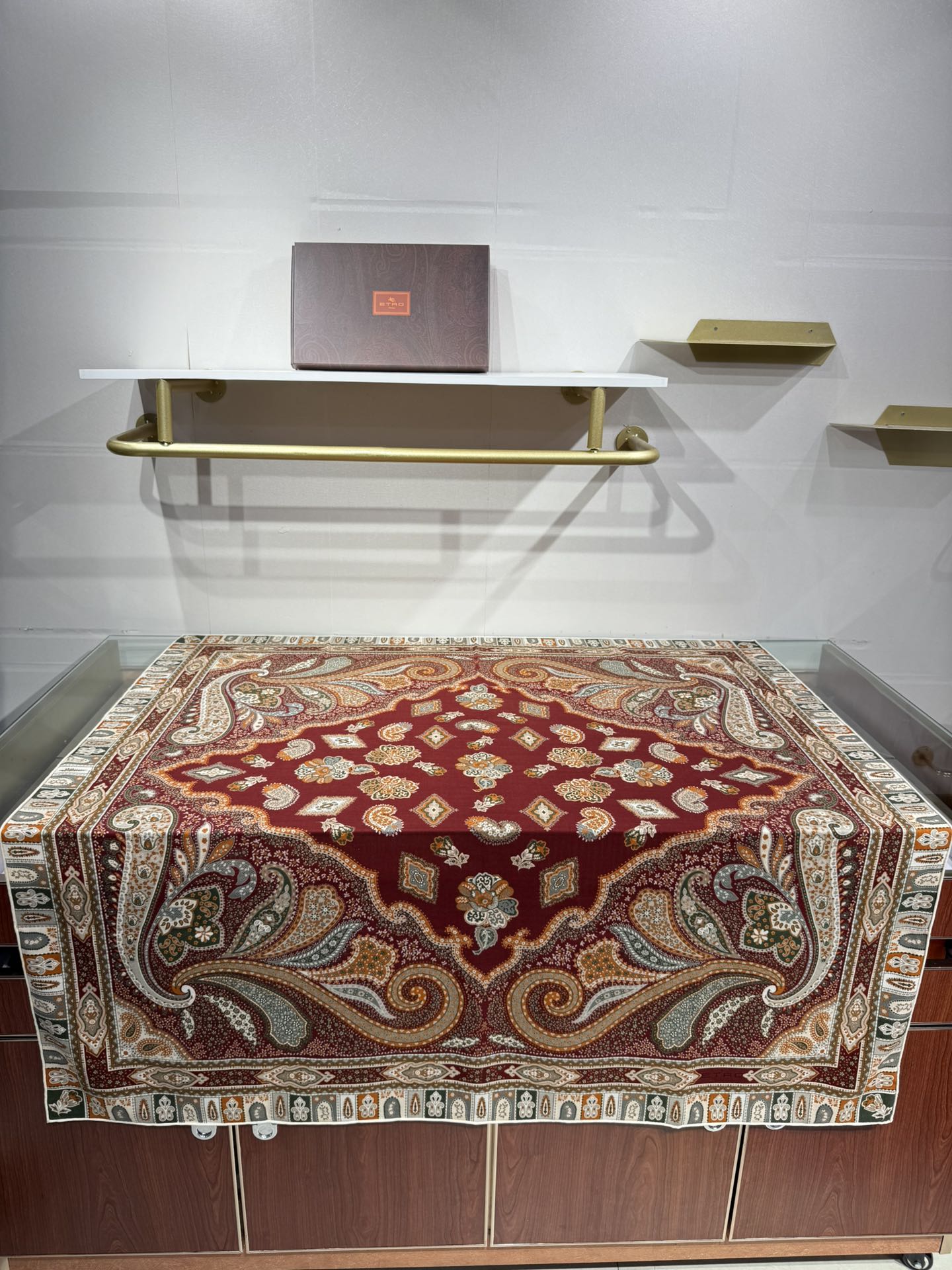 💟2025年 ETRo 秋冬抢先 上新💞【双面同色丝毛方巾】手工卷边山羊绒和真丝混纺披肩（70%山羊绒，