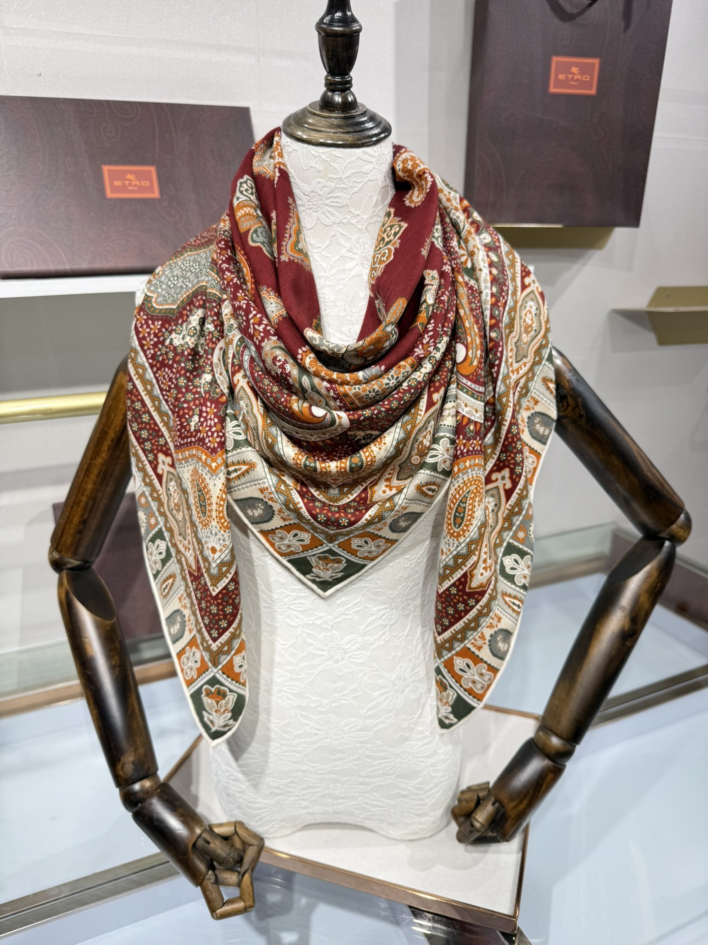 💟2025年 ETRo 秋冬抢先 上新💞【双面同色丝毛方巾】手工卷边山羊绒和真丝混纺披肩（70%山羊绒，