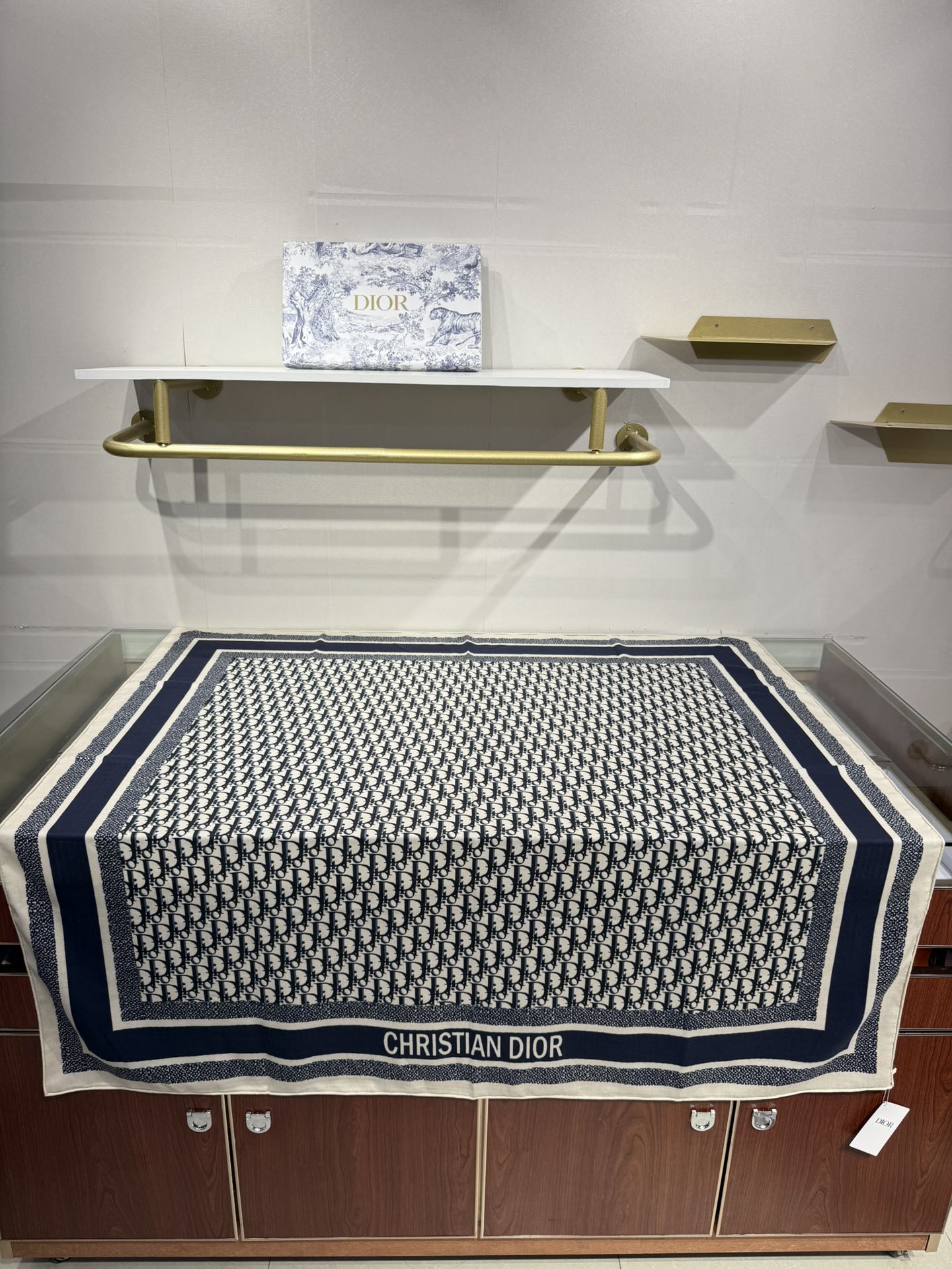 💟原单Dior老花【双面】方巾，高冷范，采用顶级羊绒材质，打造如婴儿肌肤般的手感， 业内最精确的印花工艺