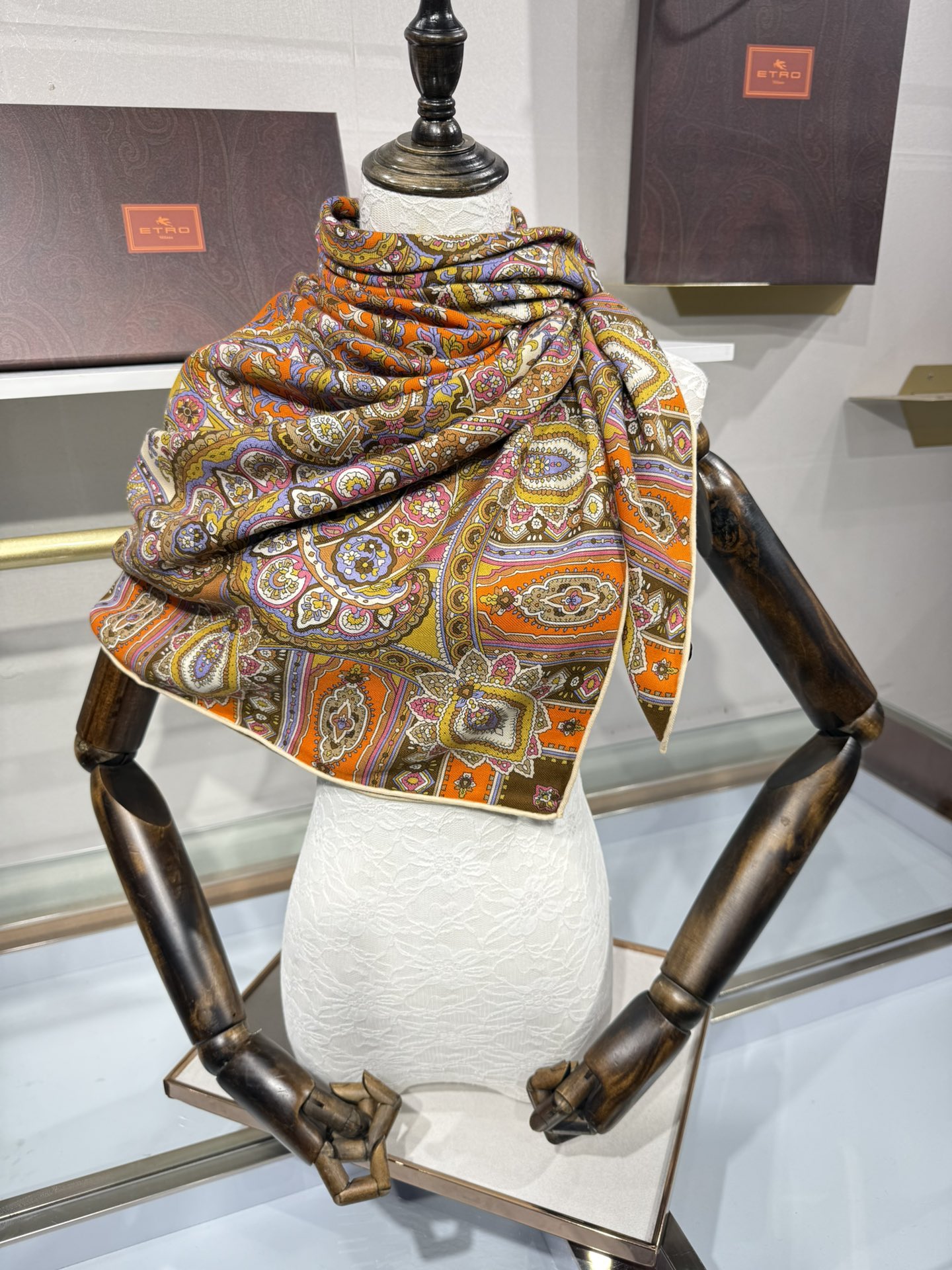 💟2025年 ETRo 秋冬抢先 上新💞【双面同色丝毛方巾】手工卷边山羊绒和真丝混纺披肩（70%山羊绒，