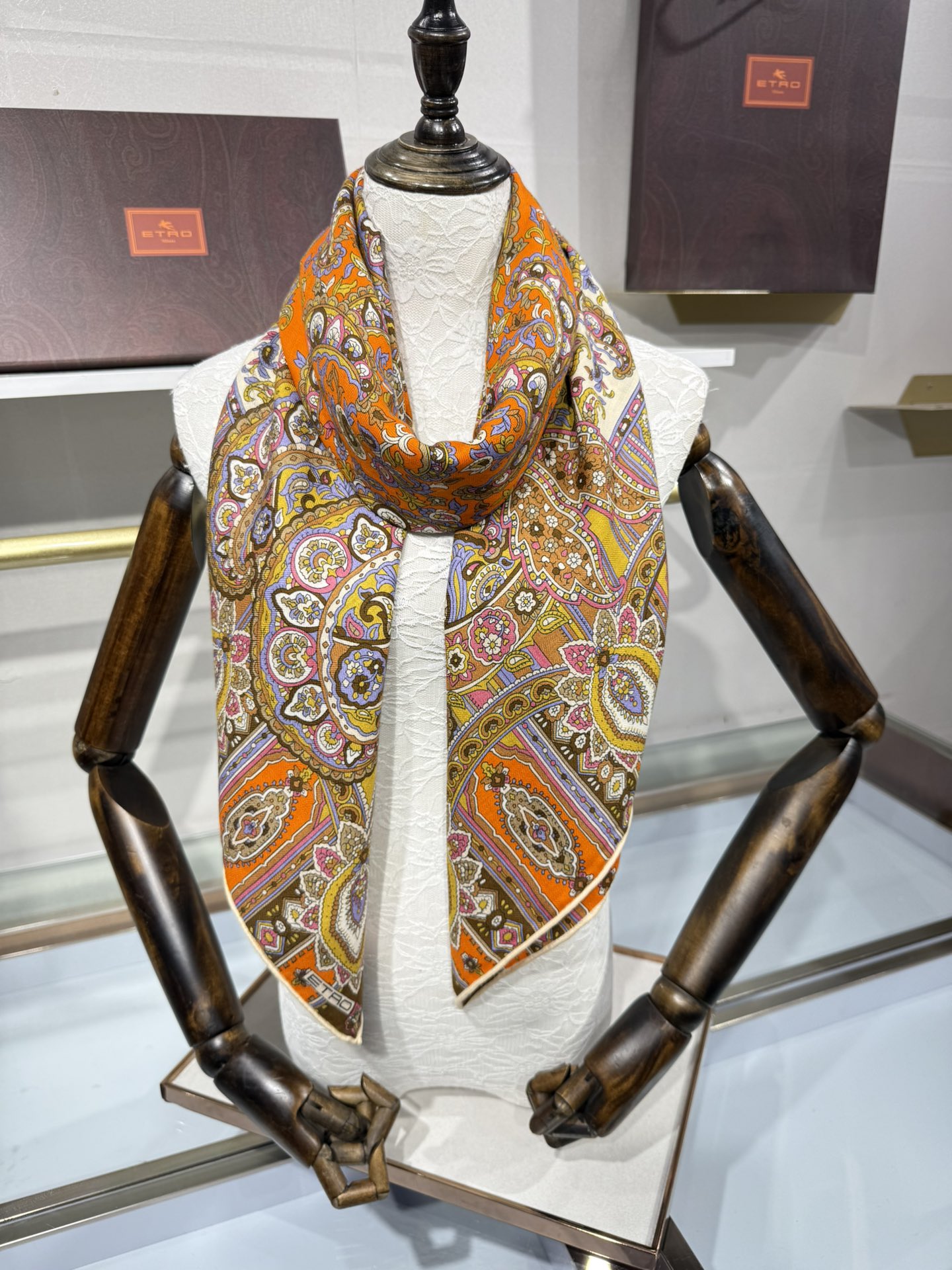💟2025年 ETRo 秋冬抢先 上新💞【双面同色丝毛方巾】手工卷边山羊绒和真丝混纺披肩（70%山羊绒，