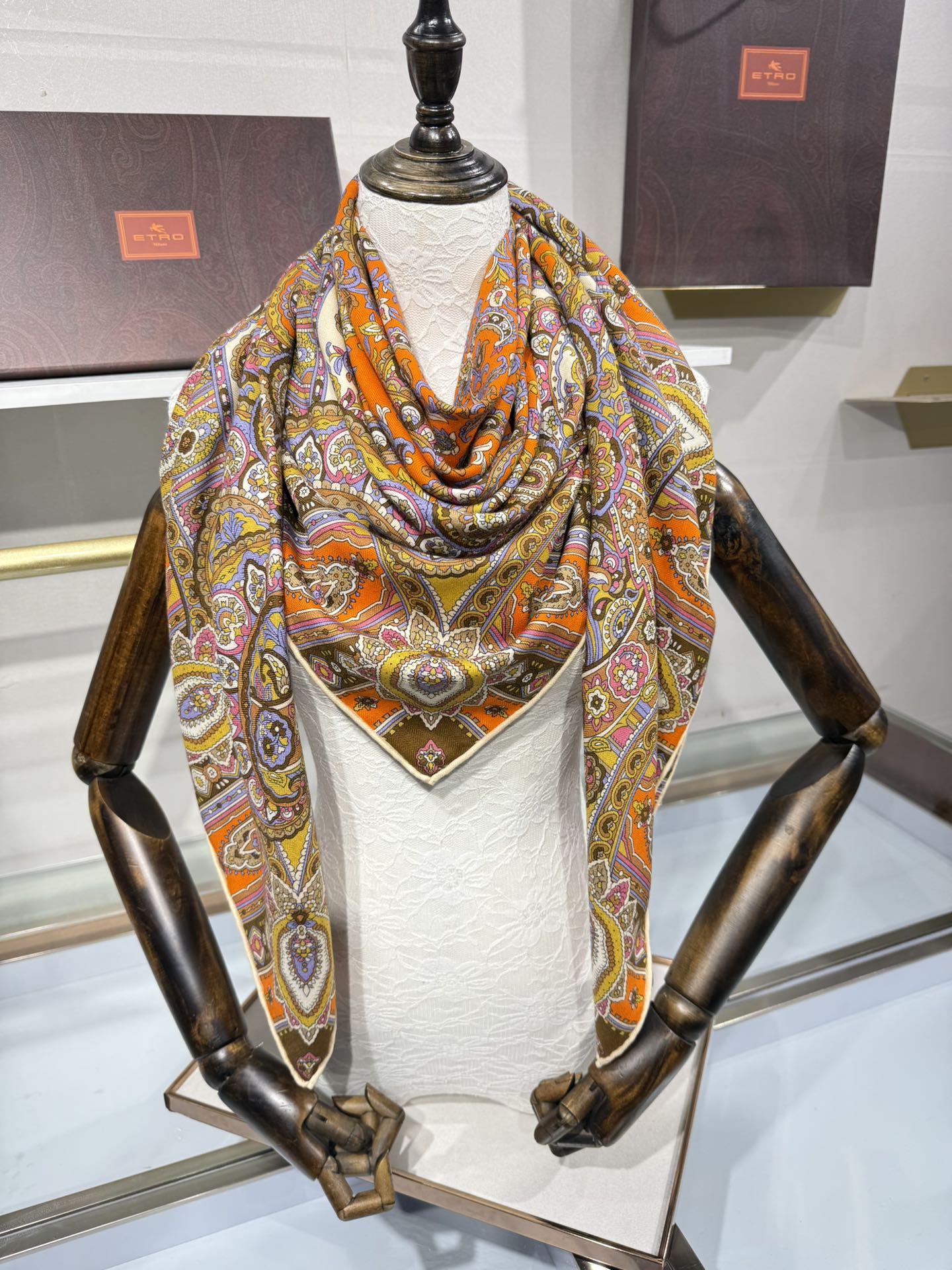 💟2025年 ETRo 秋冬抢先 上新💞【双面同色丝毛方巾】手工卷边山羊绒和真丝混纺披肩（70%山羊绒，