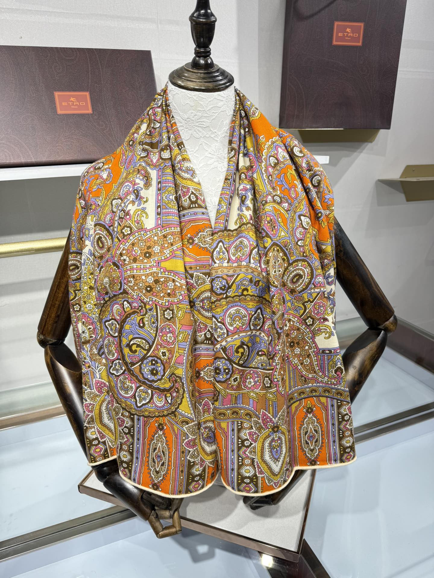 💟2025年 ETRo 秋冬抢先 上新💞【双面同色丝毛方巾】手工卷边山羊绒和真丝混纺披肩（70%山羊绒，