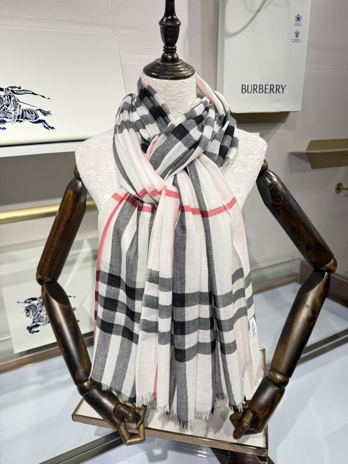 💟经典爆款补单到货！万众瞩目战马绣标官网经典版到货啦～软糯亲肤是我们的初衷～♦️最优质的年轻设计师推出的