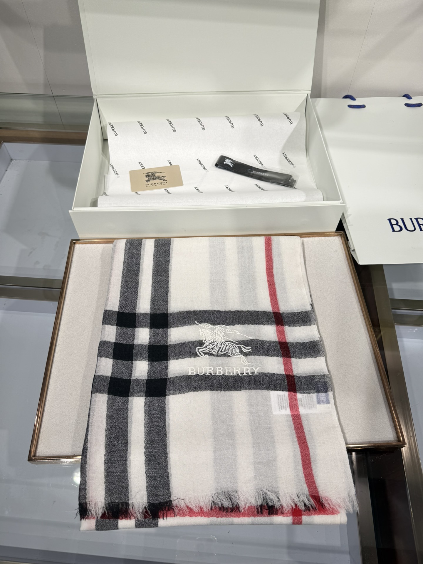 💟经典爆款补单到货！万众瞩目战马绣标官网经典版到货啦～软糯亲肤是我们的初衷～♦️最优质的年轻设计师推出的