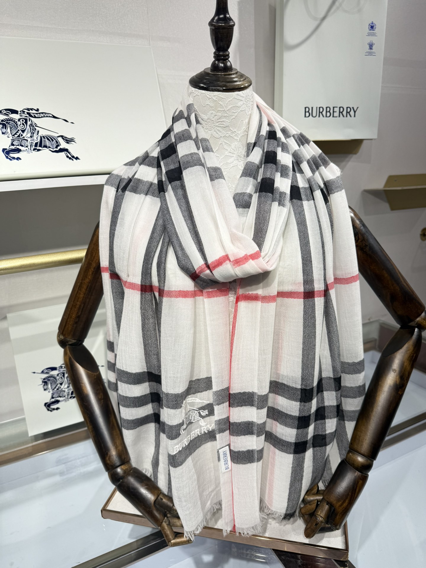 💟经典爆款补单到货！万众瞩目战马绣标官网经典版到货啦～软糯亲肤是我们的初衷～♦️最优质的年轻设计师推出的